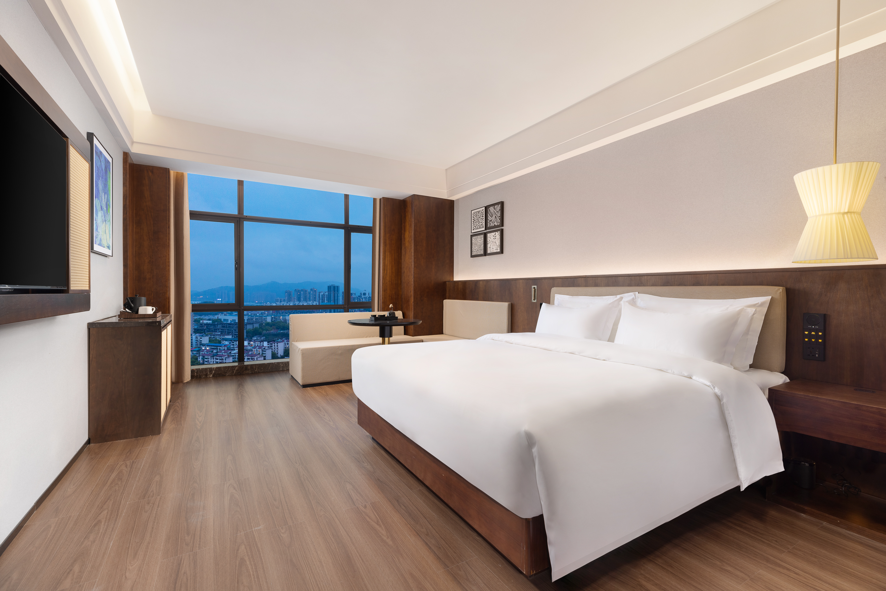 Guest room at the Days Hotel by Wyndham Zhuzhou Shifeng in Zhuzhou, Other than US/Canada