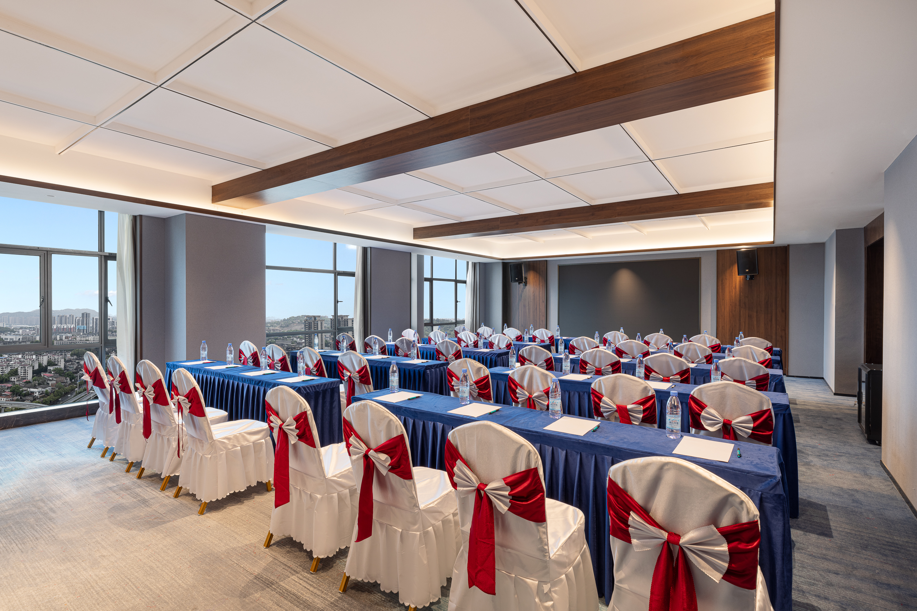 Meeting room at Days Hotel by Wyndham Zhuzhou Shifeng in Zhuzhou, Other than US/Canada