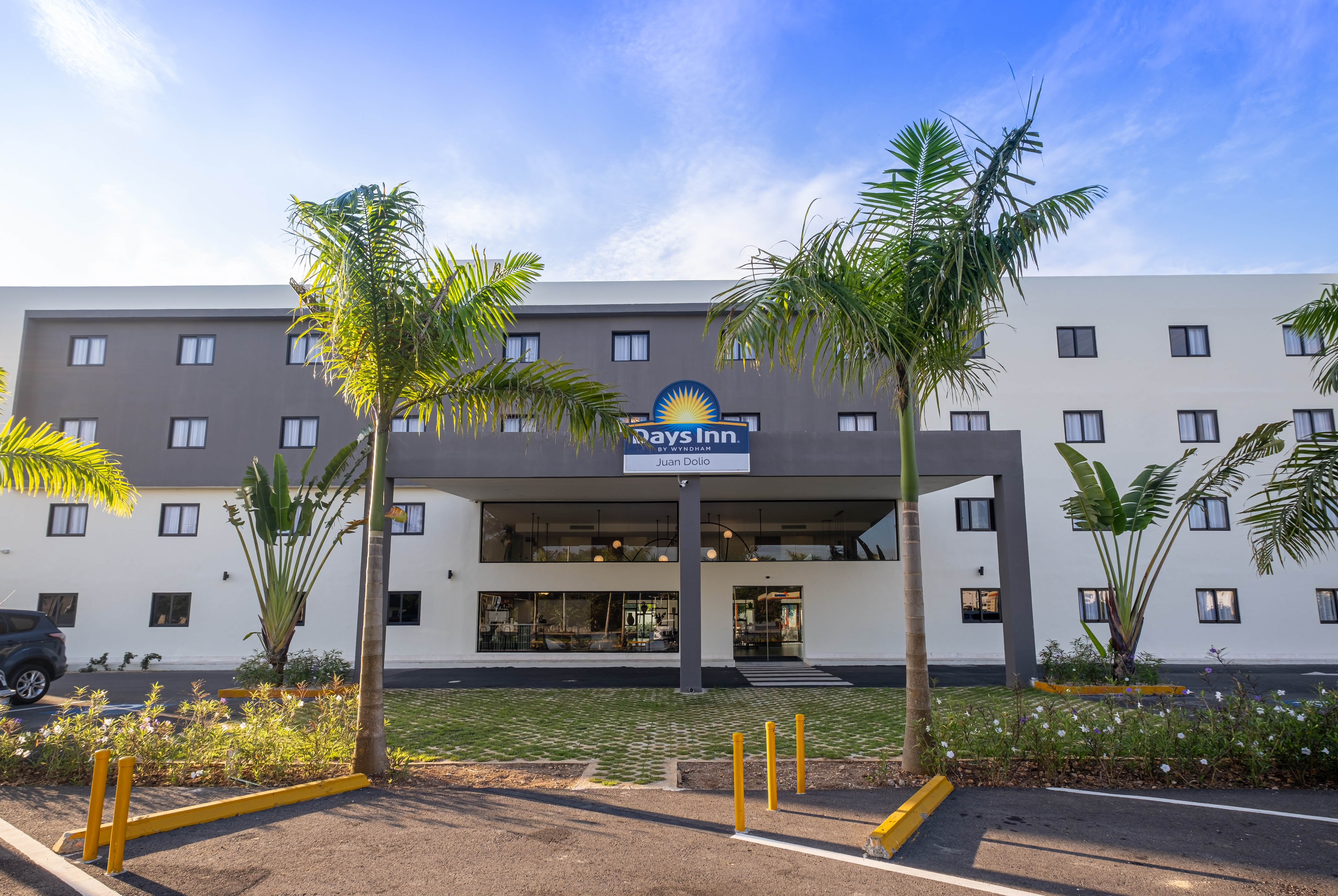 Front Exterior Image of Days Inn by Wyndham Juan Dolio hotel in Juan Dolio, Other than US/Canada
