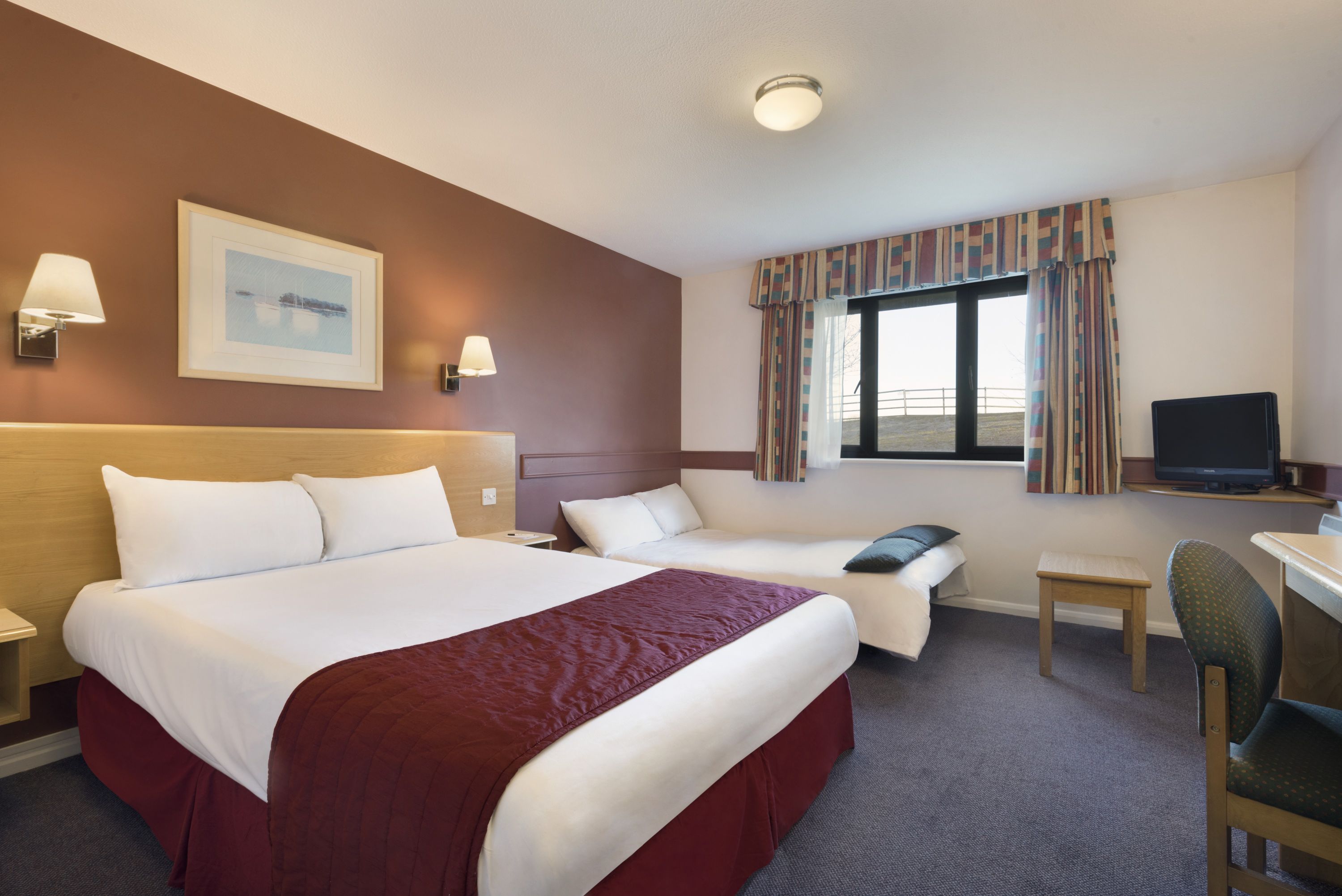Days Inn Wyndham Membury Berkshire  Hotels