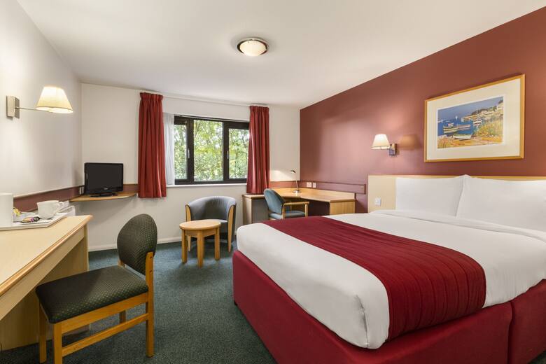 Guest room at the Days Inn Bristol M5 in Bristol, Other than US/Canada