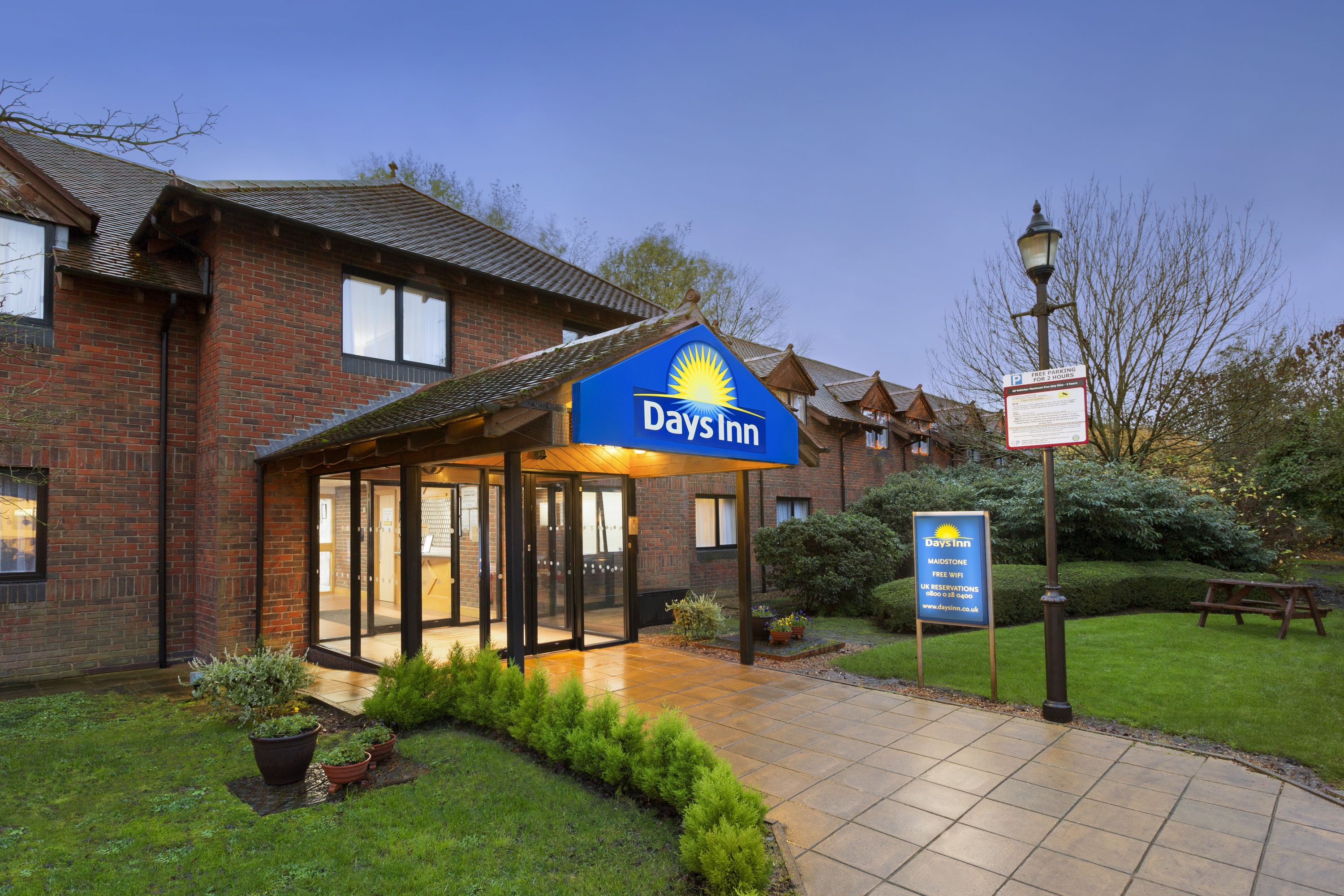 Exterior of Days Inn by Wyndham Maidstone hotel in Hollingbourne, Other than US/Canada