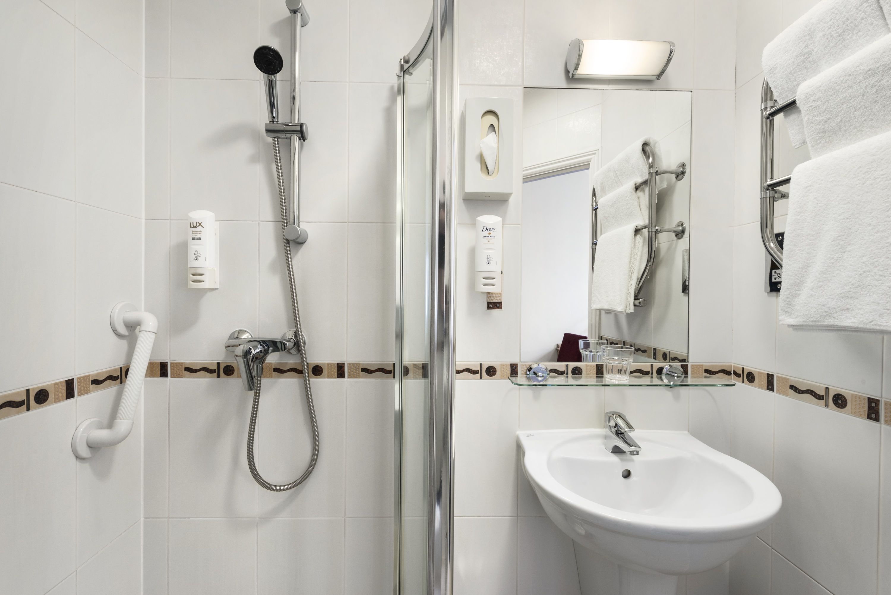 Guest room at the Days Inn by Wyndham London Hyde Park in London, Other than US/Canada