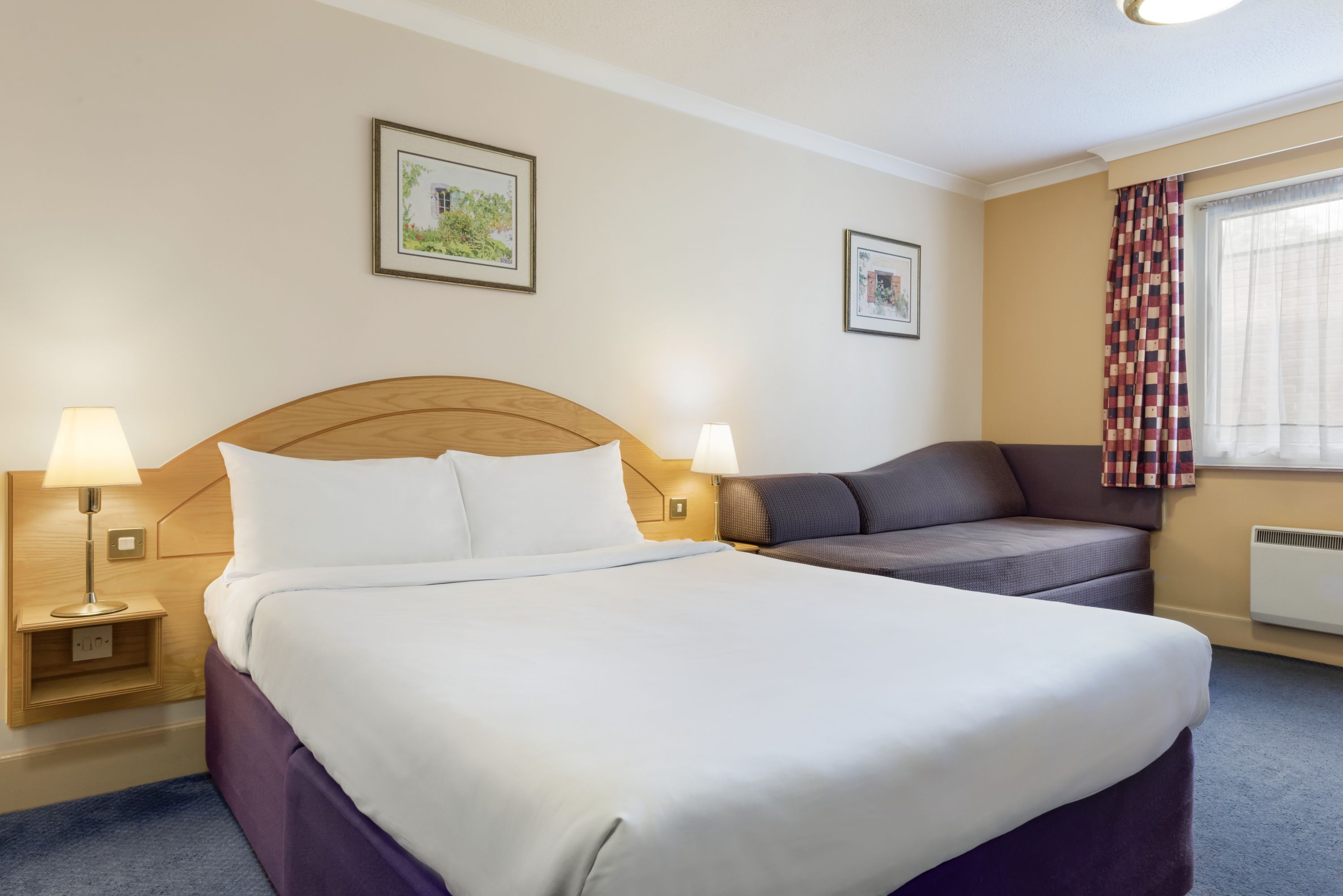 Guest room at the Days Inn by Wyndham Watford Gap in Northampton, Other than US/Canada