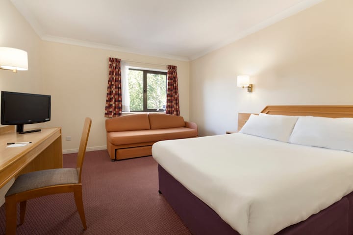 Days Inn by Wyndham Southampton Rownhams | Southampton, GB Hotels