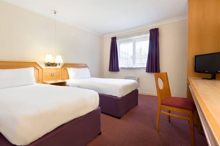 Days Inn by Wyndham Southampton Rownhams | Southampton, GB Hotels