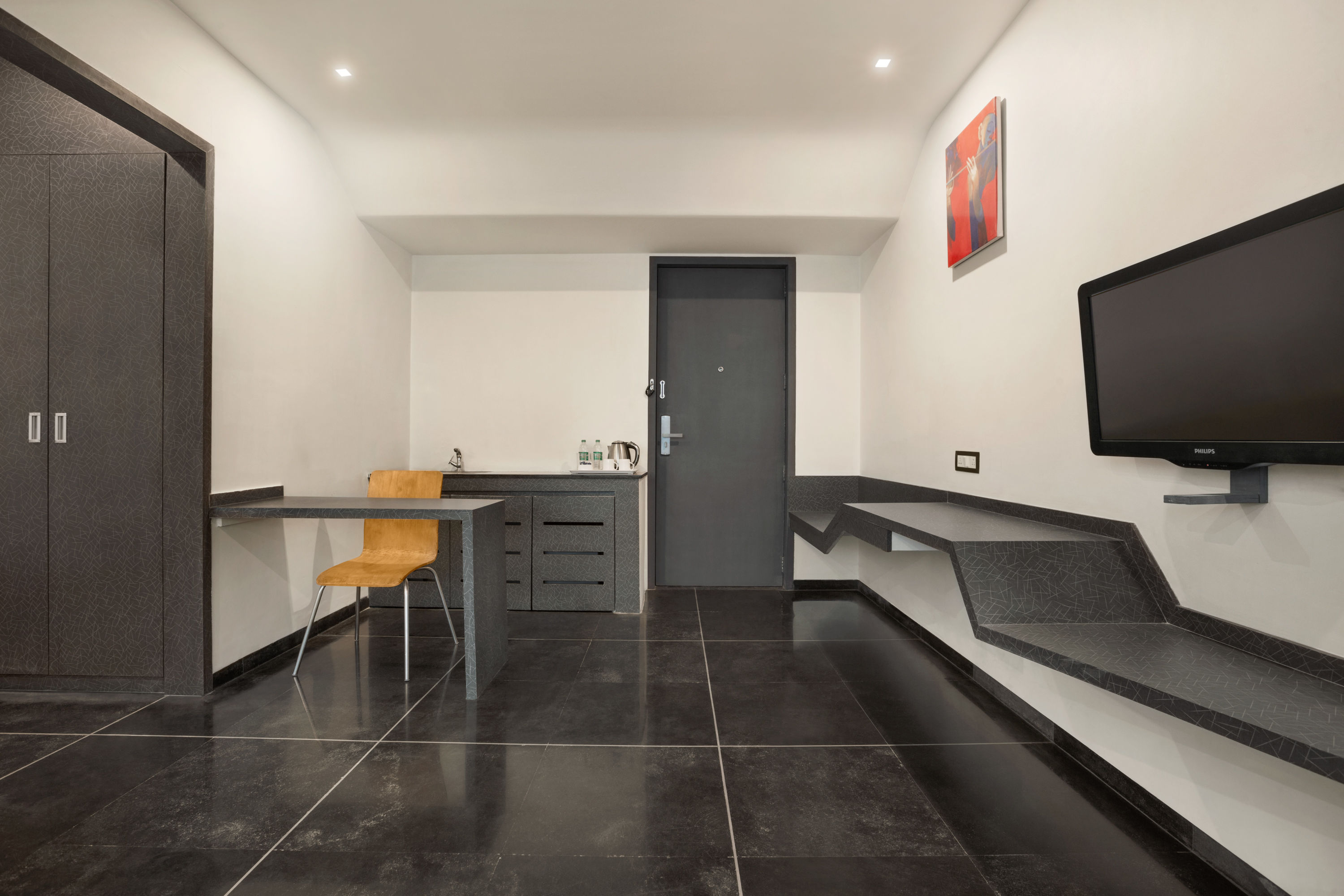 Queen bed guest room at the Days Inn & Suites by Wyndham Bengaluru Whitefield in Bangalore, Other than US/Canada