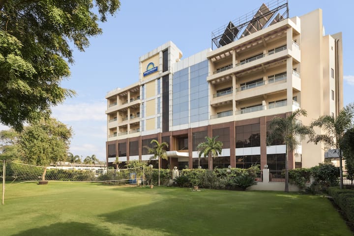 Hotels in Neemrana as a Best Weekend Getaway Destination 2 Days Hotel by Wyndham Neemrana Jaipur Highway | Shahjahanpur, IN Hotels