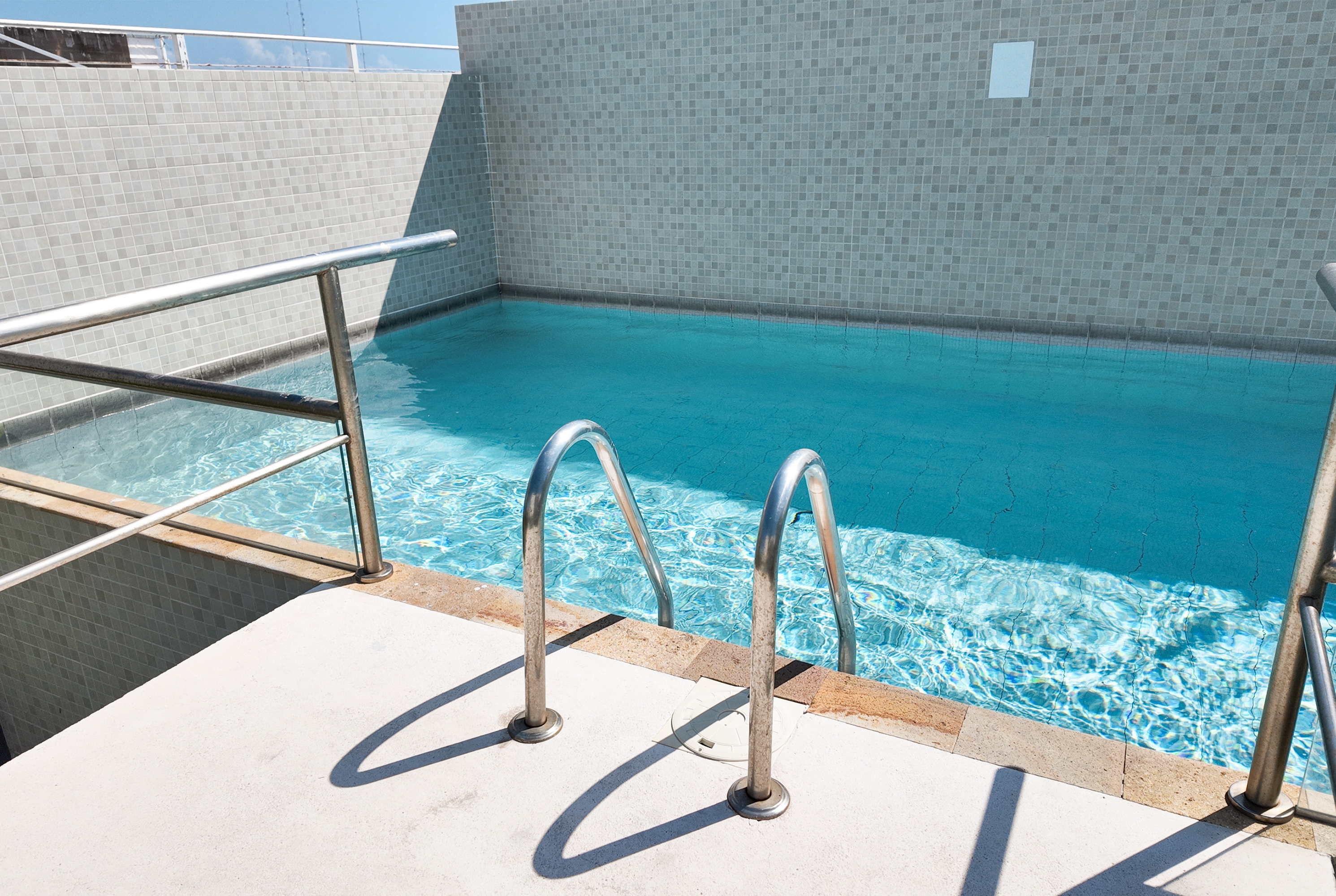 Pool daytime image at the Days Inn by Wyndham Playa del Carmen in Playa del Carmen, Other than US/Canada
