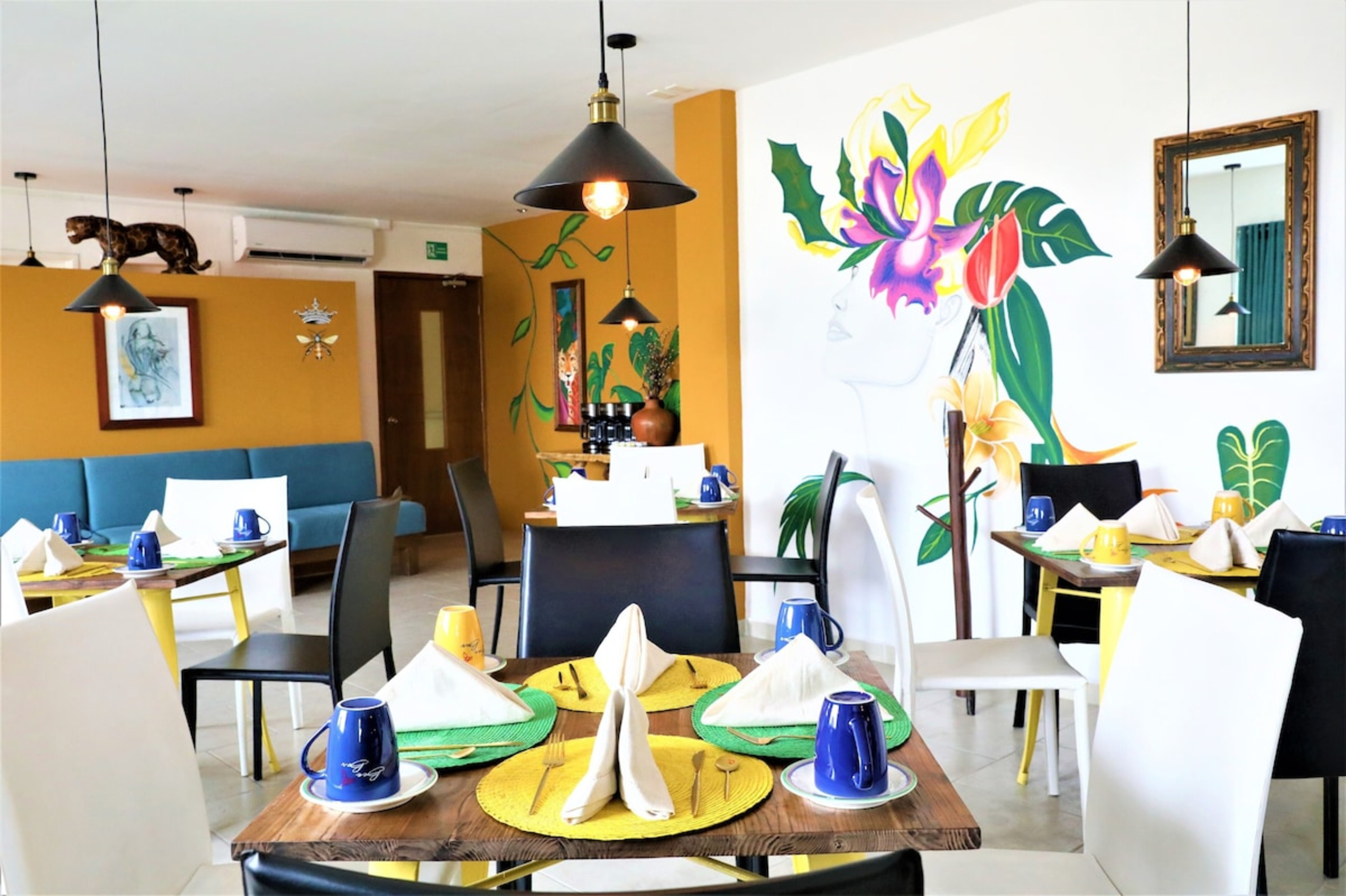 Days Inn by Wyndham Playa del Carmen restaurant in Playa del Carmen, Other than US/Canada