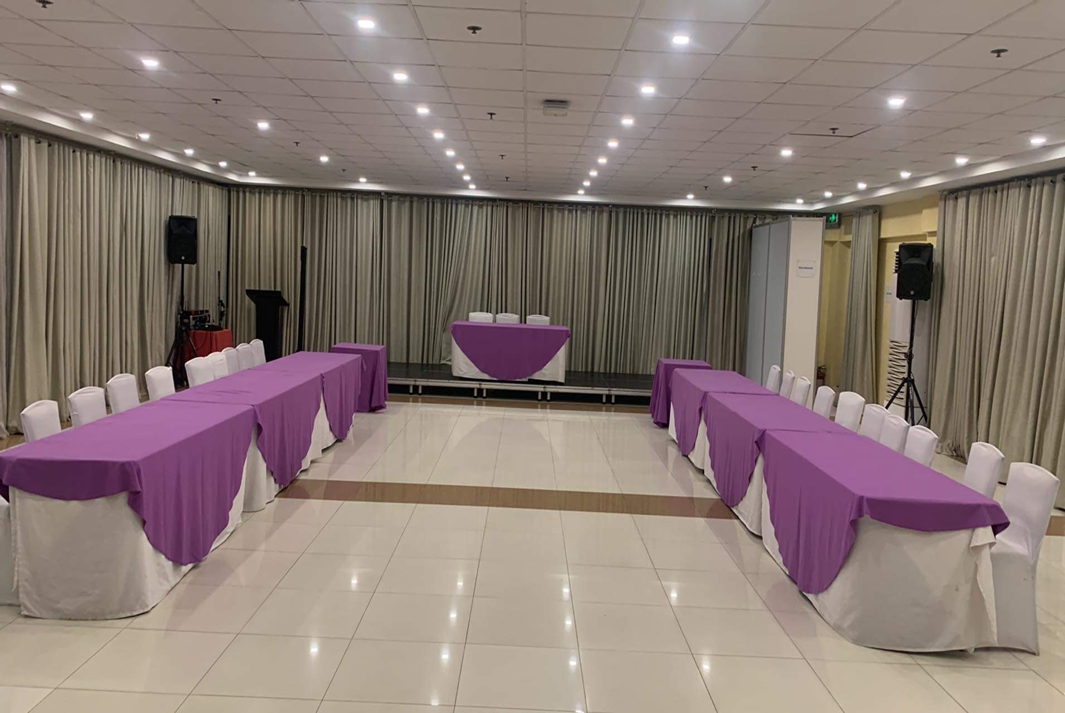 Meeting room at Days Hotel by Wyndham Iloilo in Iloilo City, Other than US/Canada