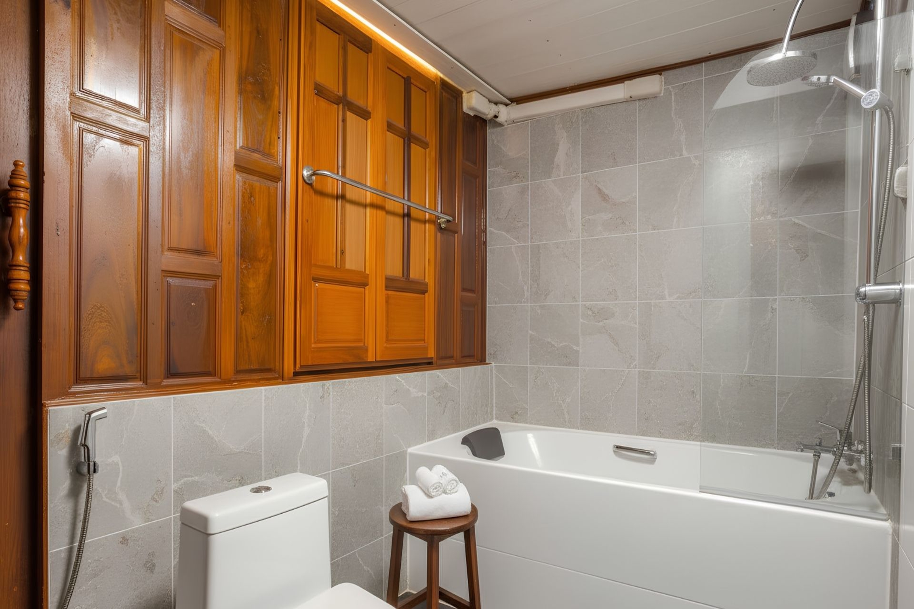 Guest room bath at the Days Hotel by Wyndham Rayong Banchang in Ban Chang, Other than US/Canada