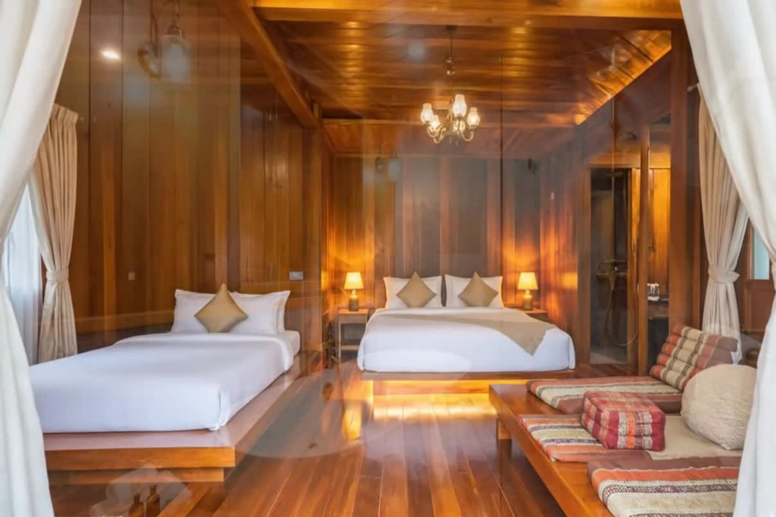 Guest room at the Days Hotel by Wyndham Rayong Banchang in Ban Chang, Other than US/Canada