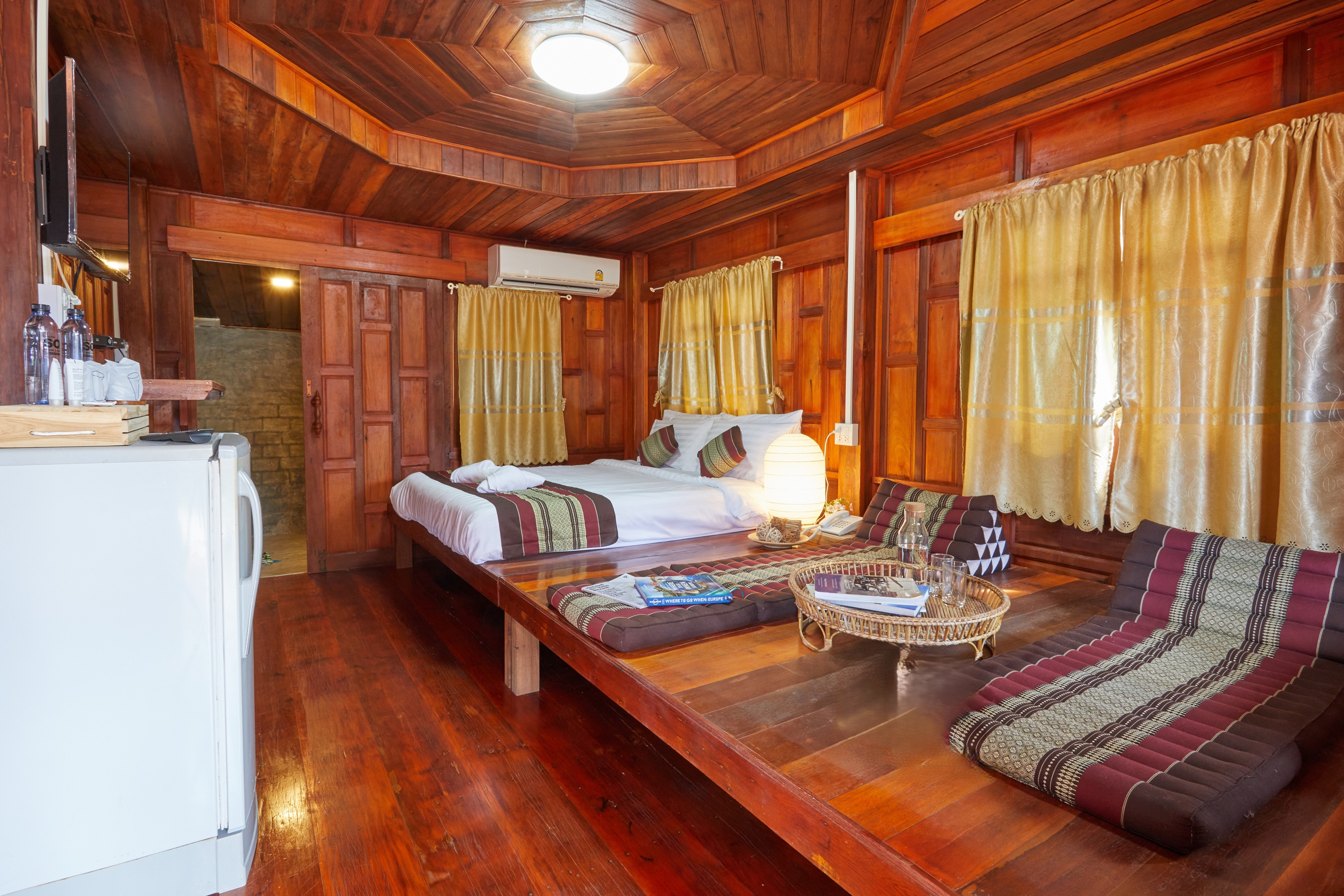 Guest room at the Days Hotel by Wyndham Rayong Banchang in Ban Chang, Other than US/Canada