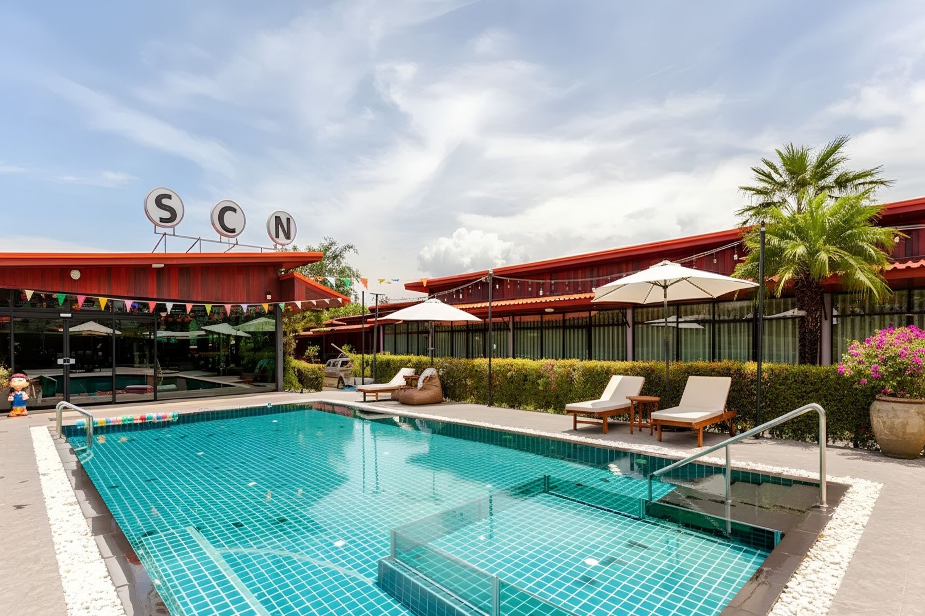 Pool at the Days Hotel by Wyndham Rayong Banchang in Ban Chang, Other than US/Canada