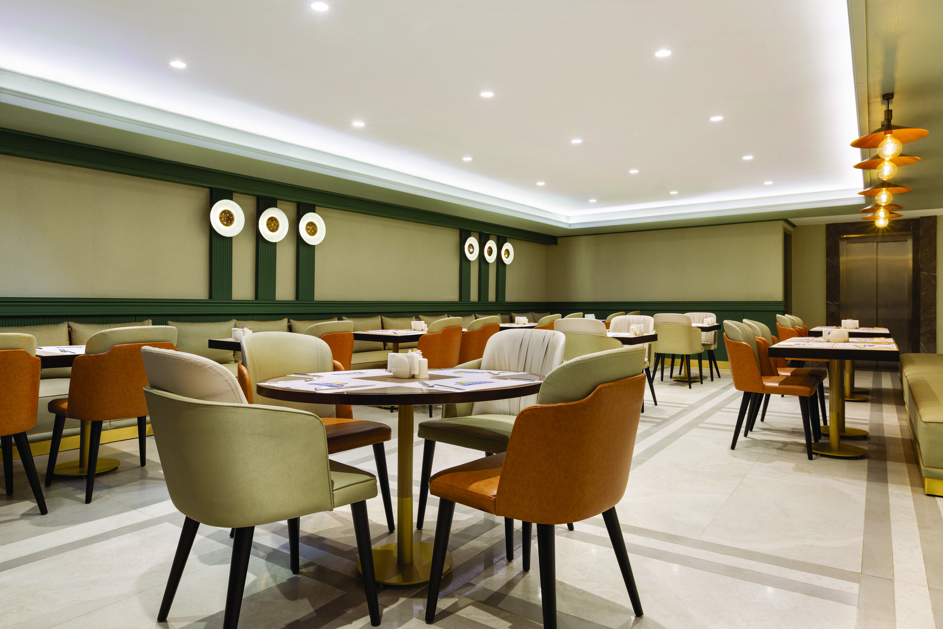 Days Inn by Wyndham Istanbul Bomonti restaurant in Istanbul, Other than US/Canada