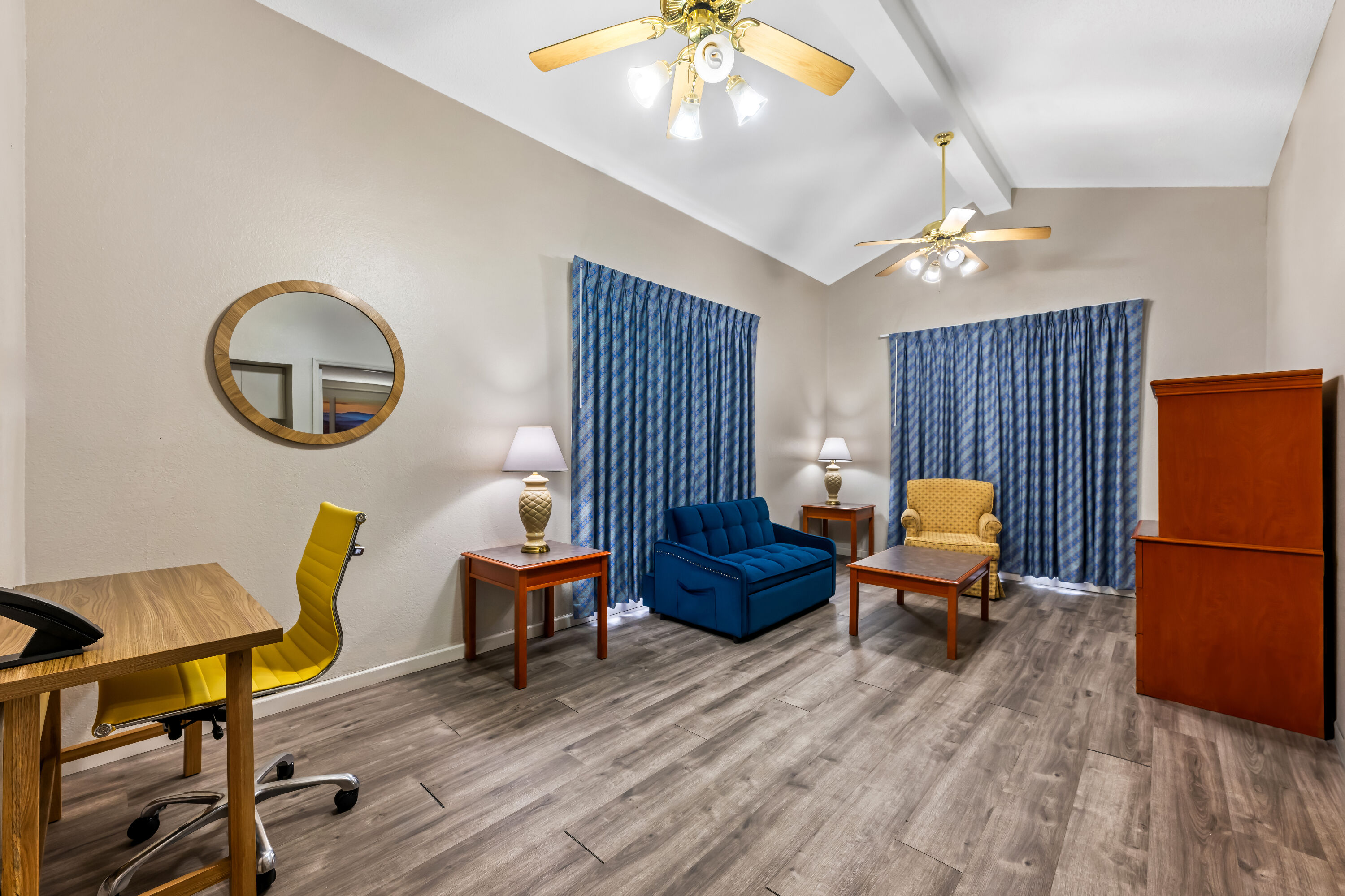 Days Inn by Wyndham Birmingham/West suite in Birmingham, Alabama