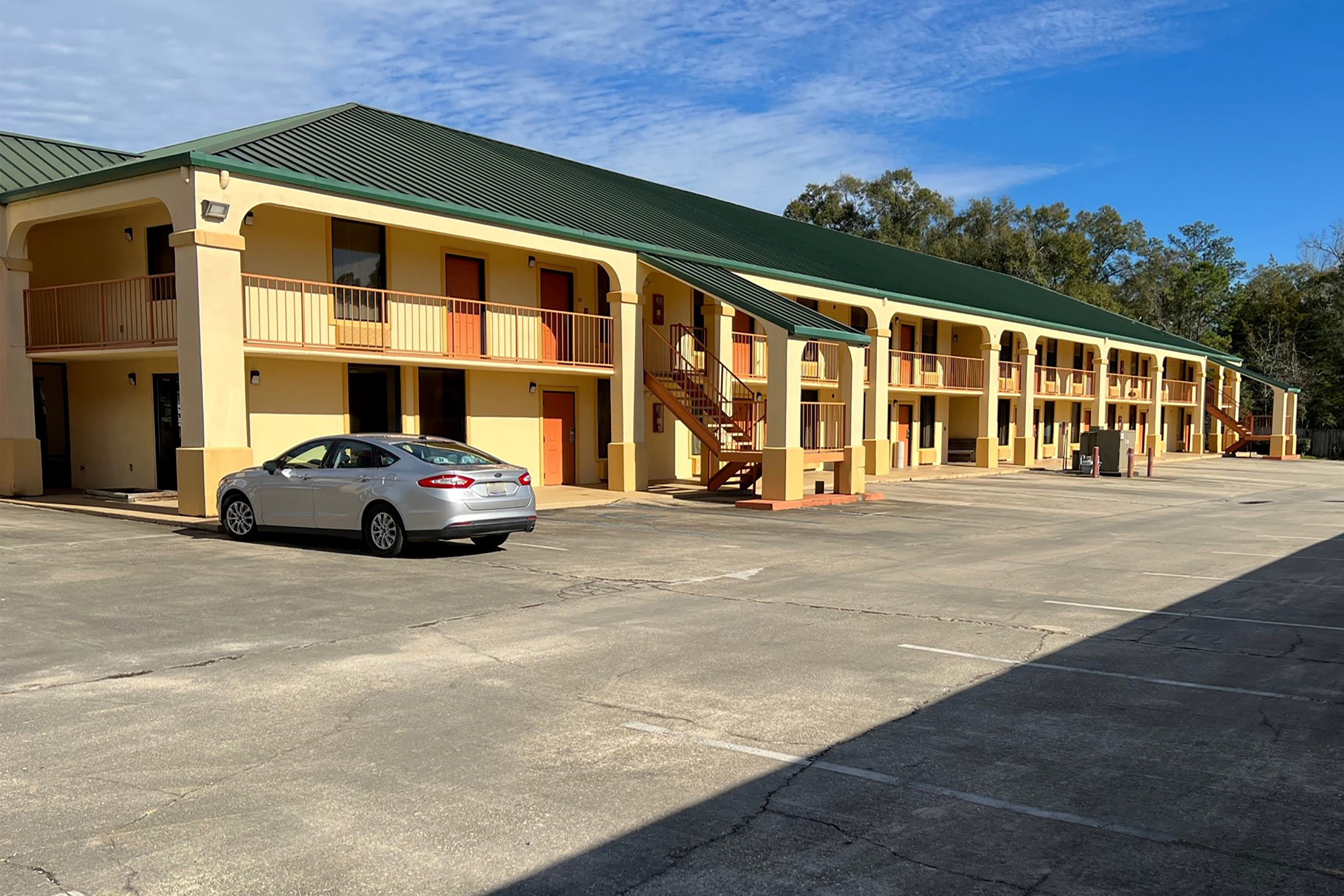 Days inn suites by wyndham brewton brewton al hotels