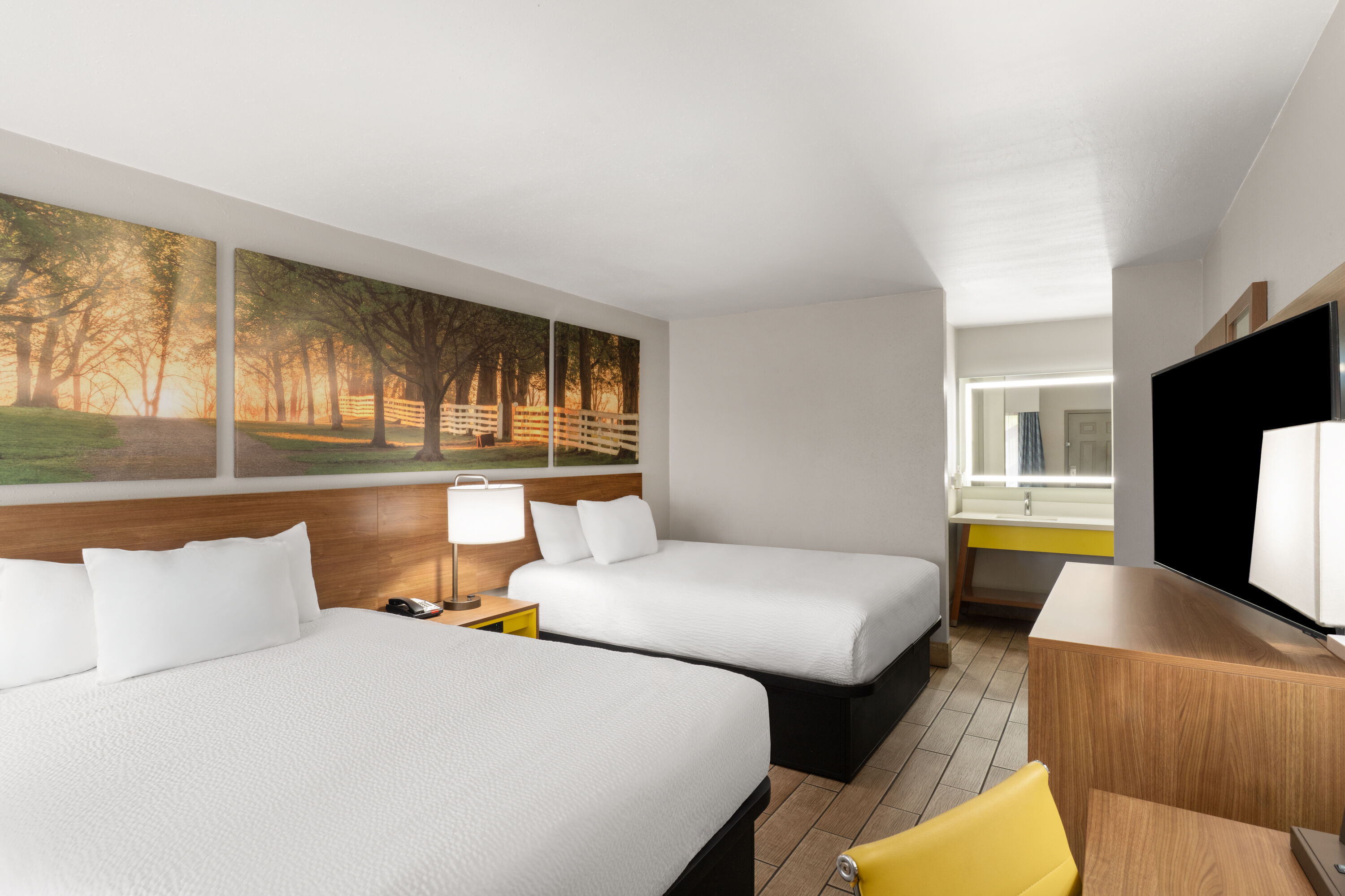 Guest room at the Days Inn by Wyndham Clanton AL in Clanton, Alabama