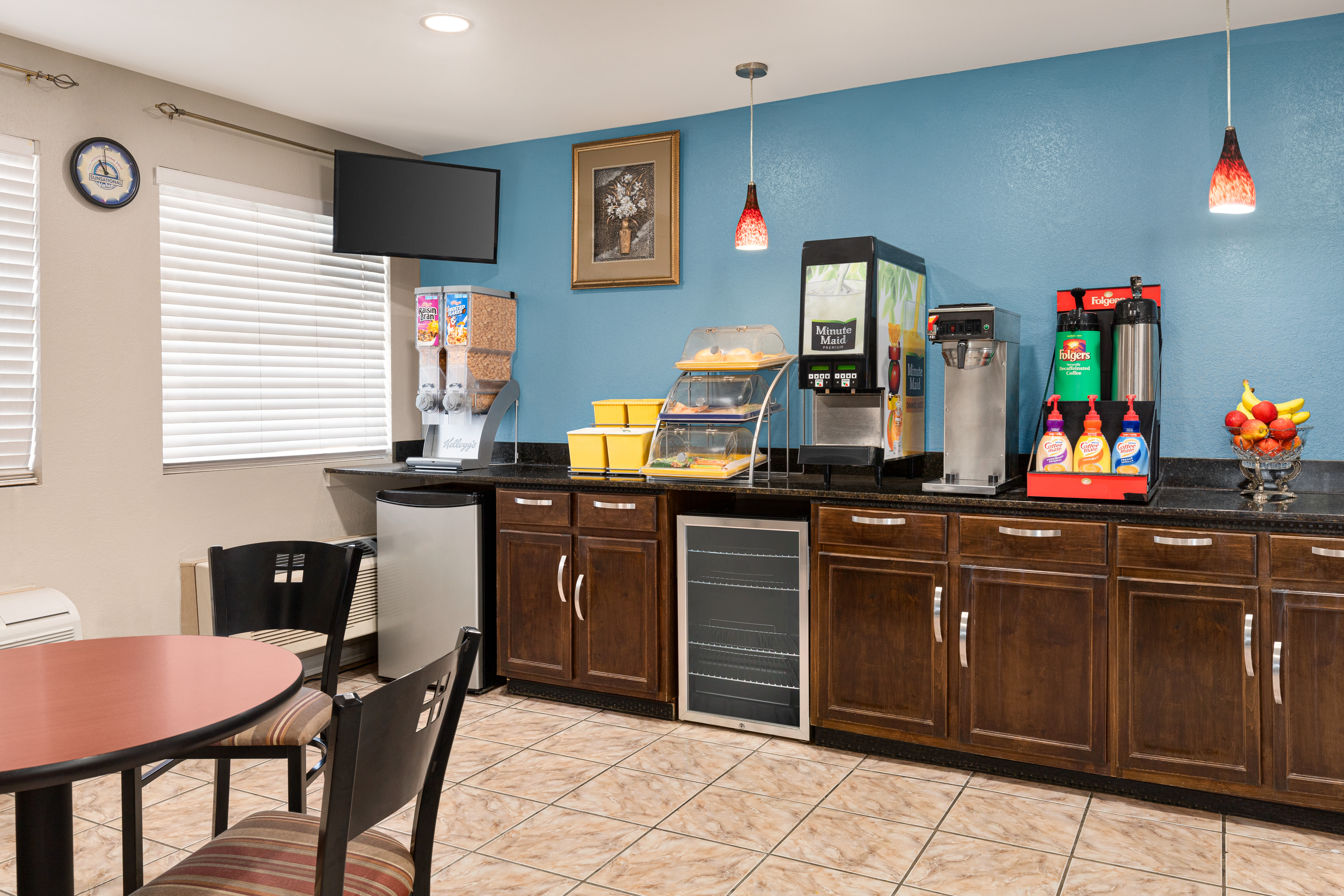 Free breakfast at Days Inn by Wyndham Demopolis in Demopolis, Alabama