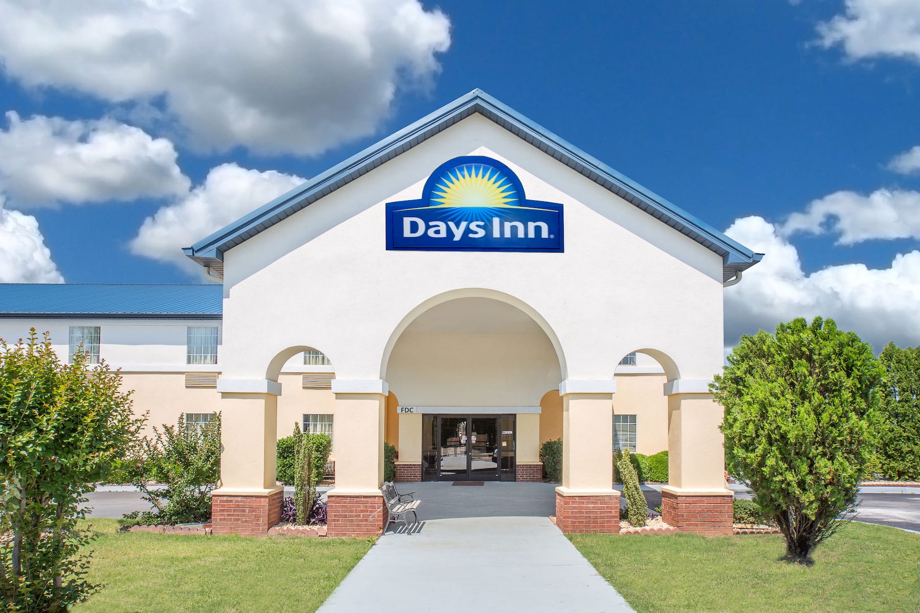 Days Inn by Wyndam Lincoln