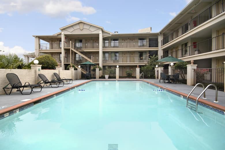 Days Inn Suites Mobile Hotels Al 36619 Pool At The Days Inn Suites Mobile In Alabama