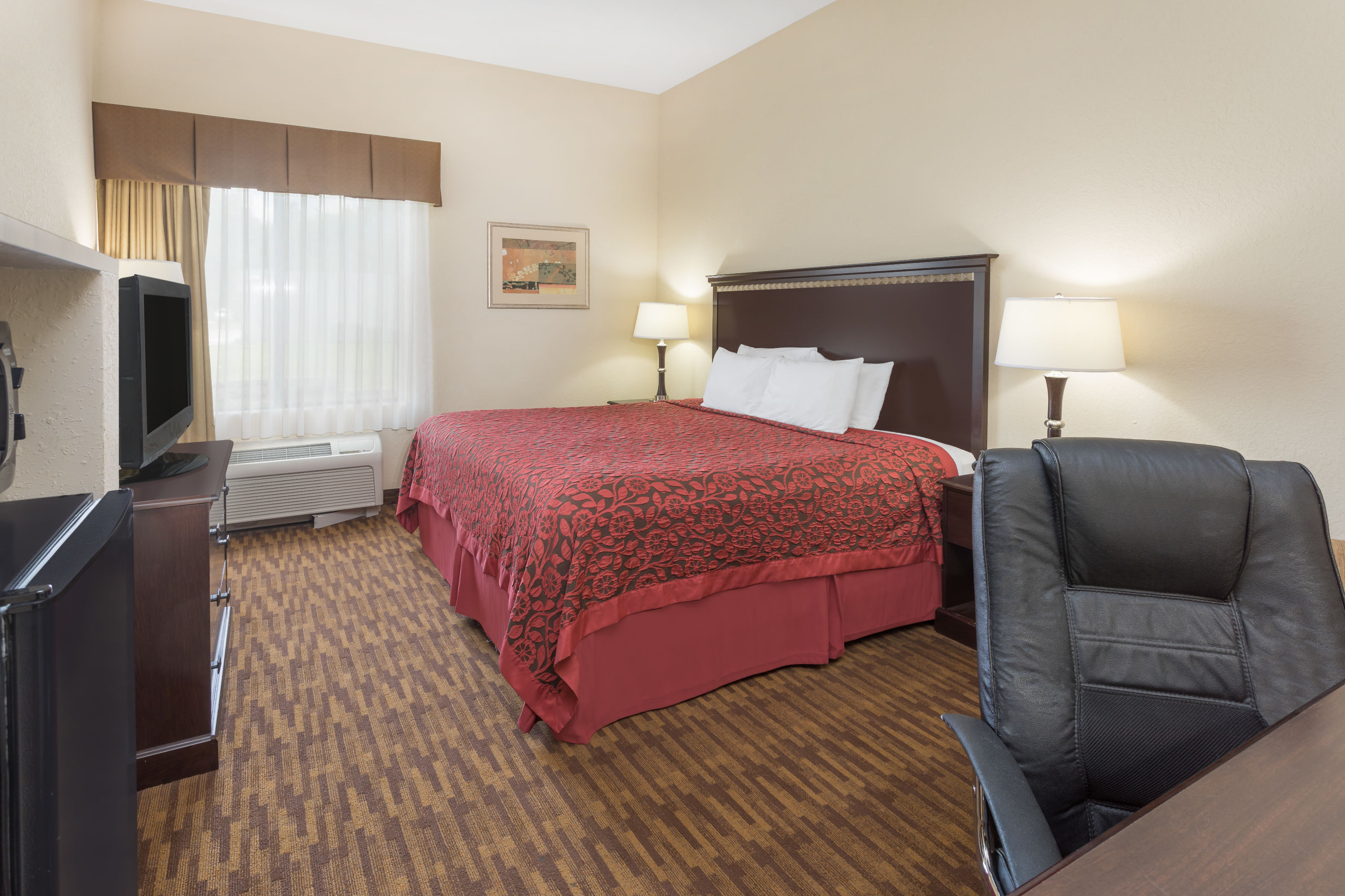 Guest room at the Days Inn by Wyndham Semmes/Mobile in Mobile, Alabama