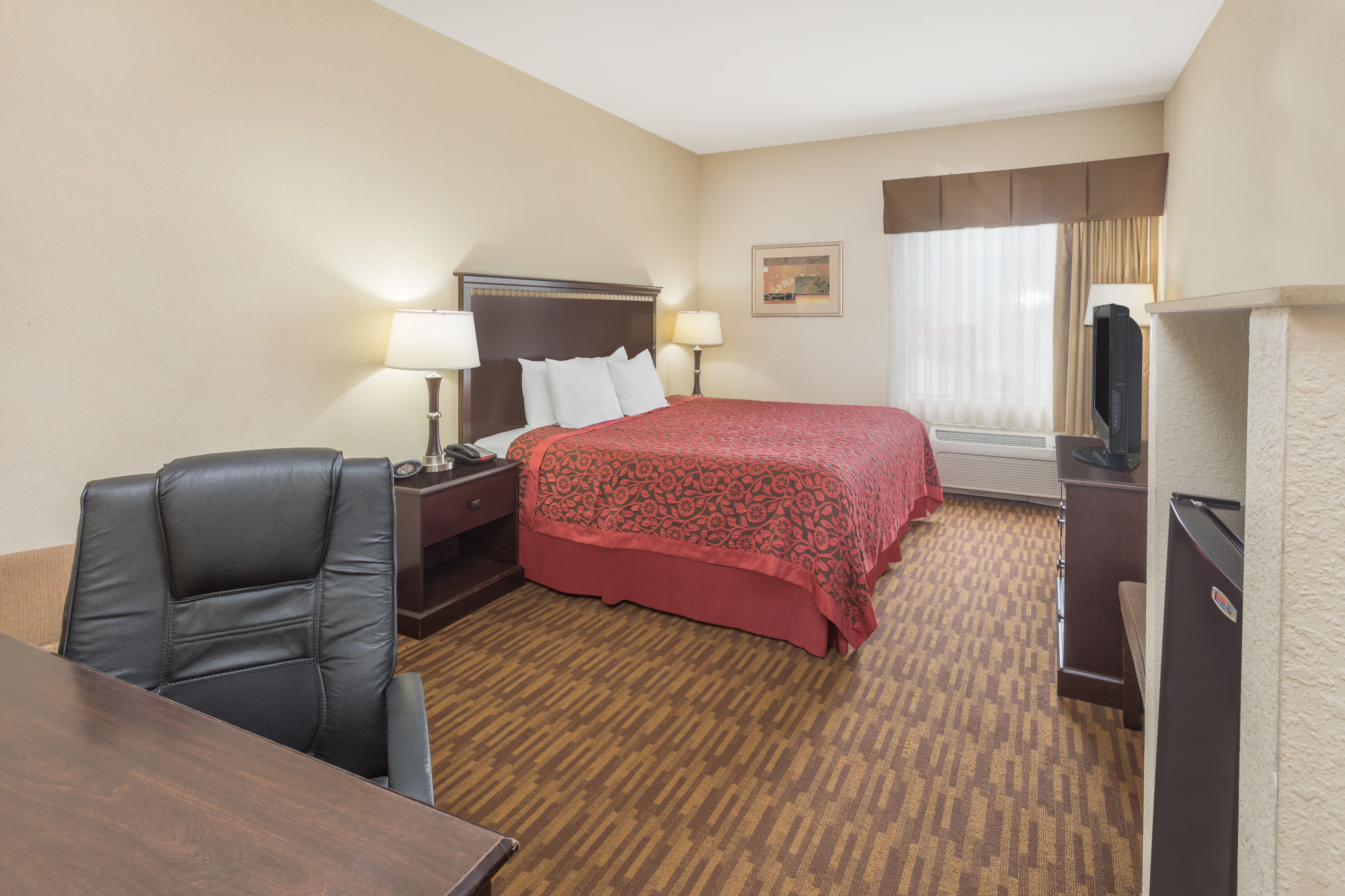 Guest room at the Days Inn by Wyndham Semmes/Mobile in Mobile, Alabama
