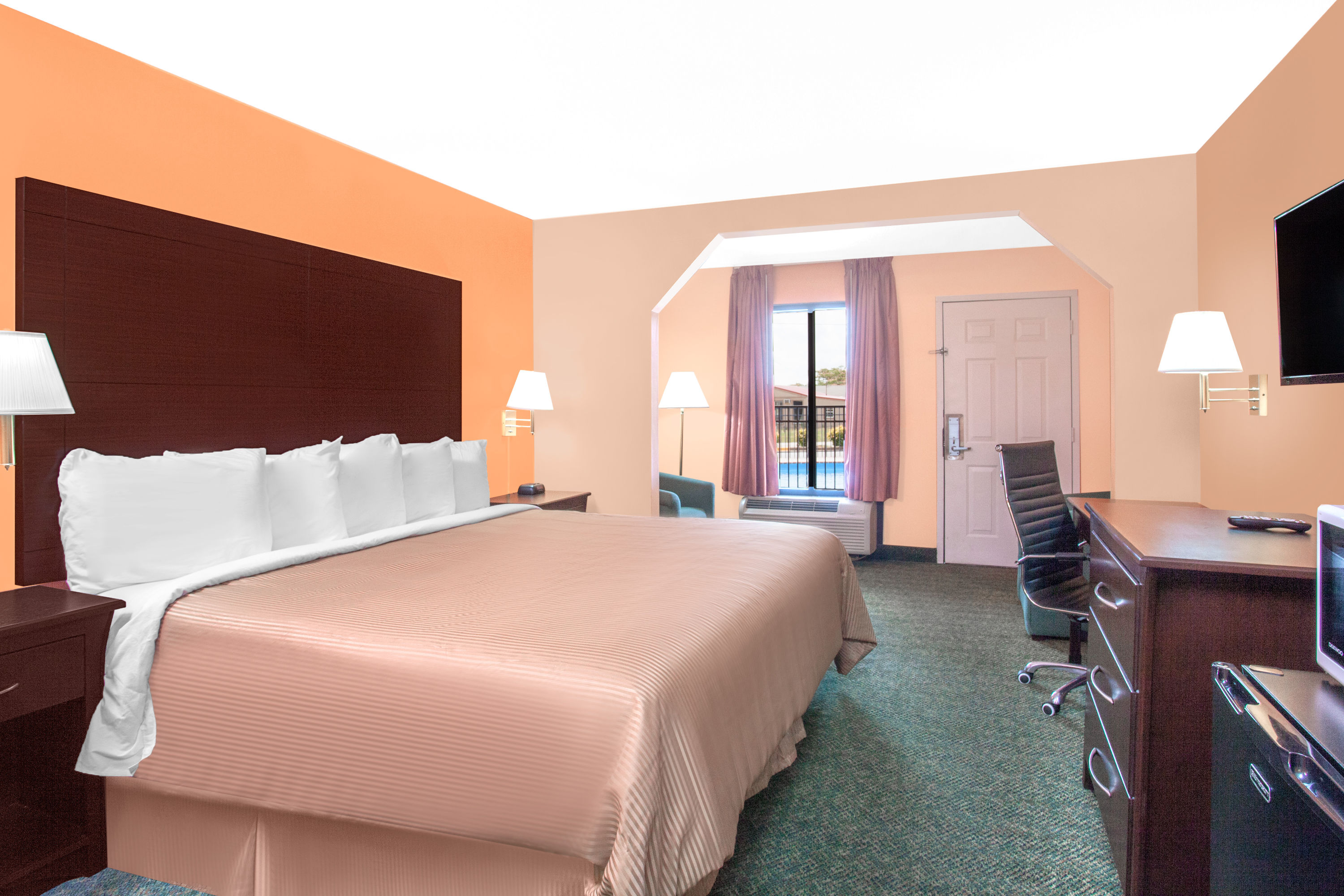 Guest room at the Days Inn by Wyndham Moulton in Moulton, Alabama