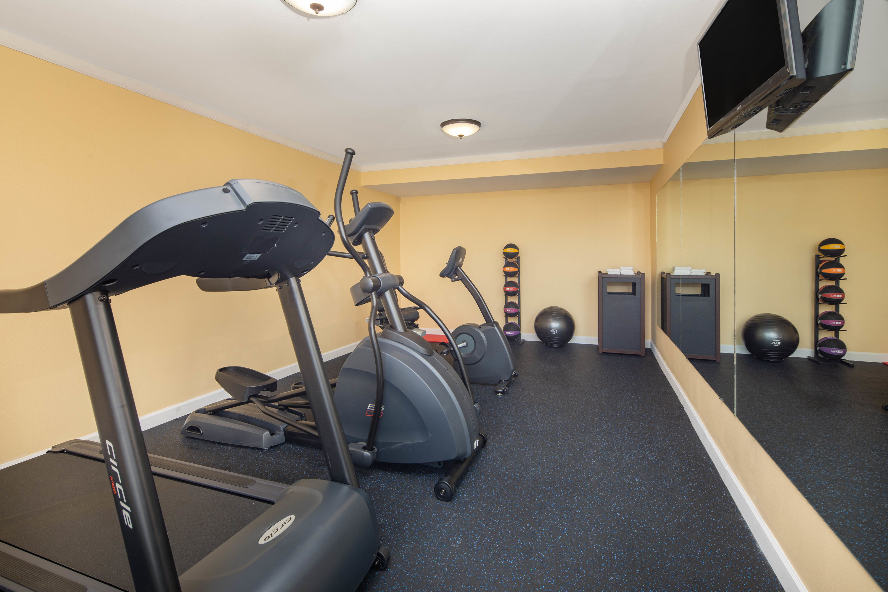 Days Inn by Wyndham Muscle Shoals Florence | Muscle Shoals, AL Hotels