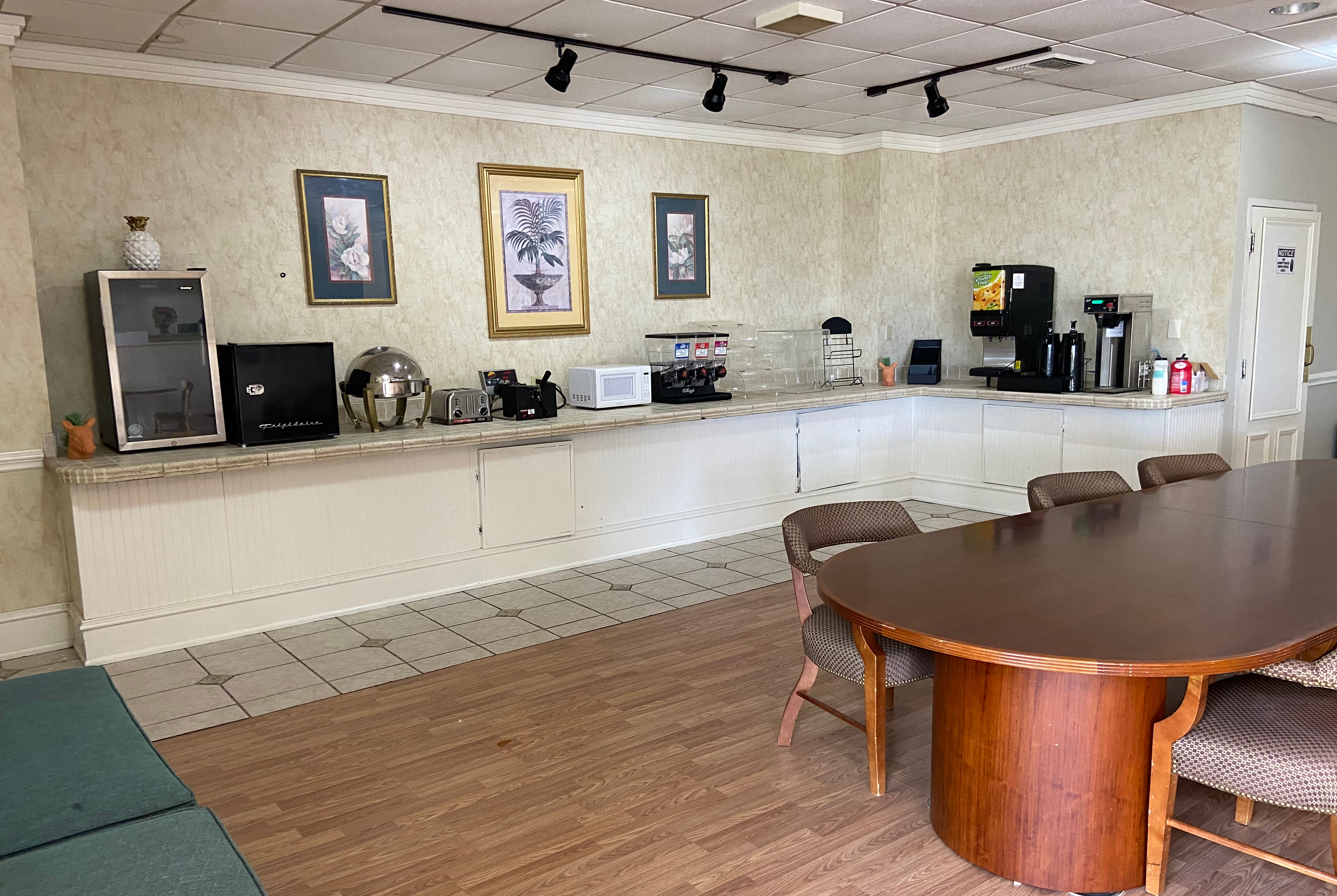 Free breakfast at Days Inn by Wyndham Ozark in Ozark, Alabama