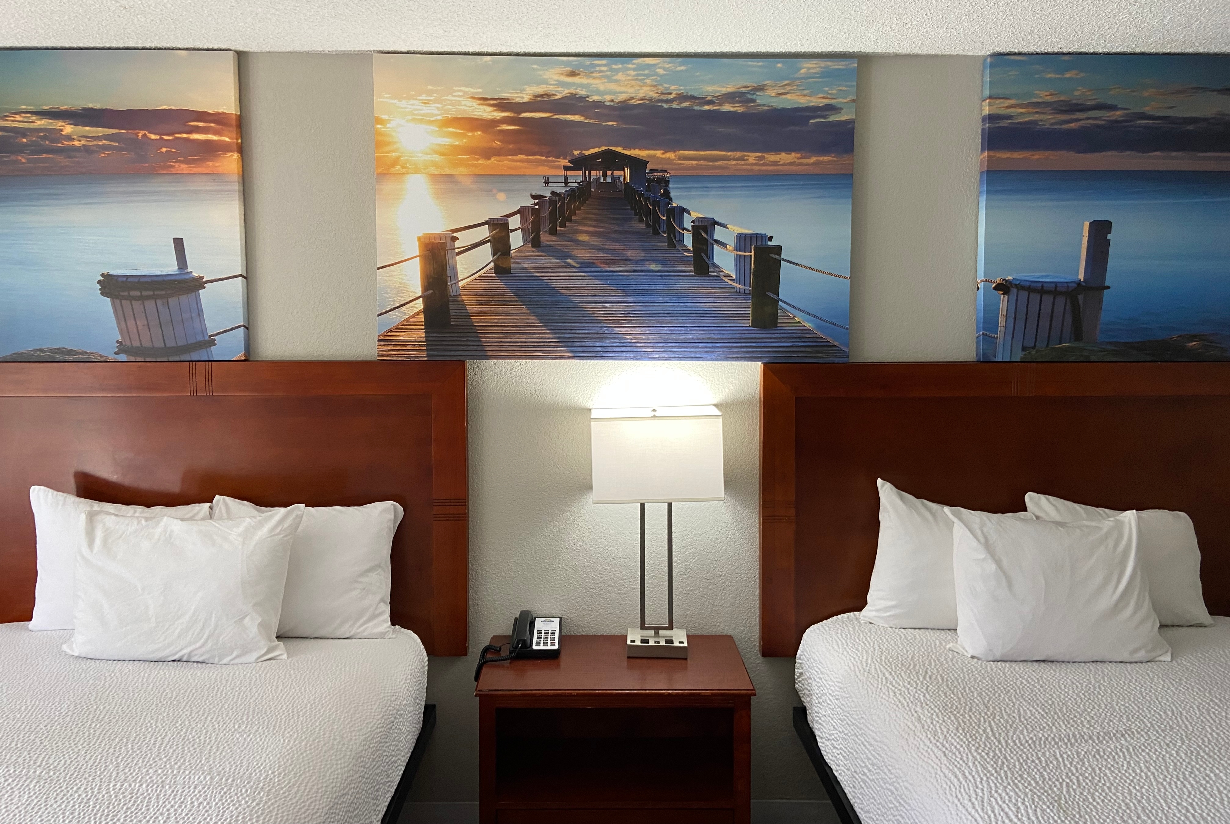 Guest room at the Days Inn by Wyndham Ozark in Ozark, Alabama