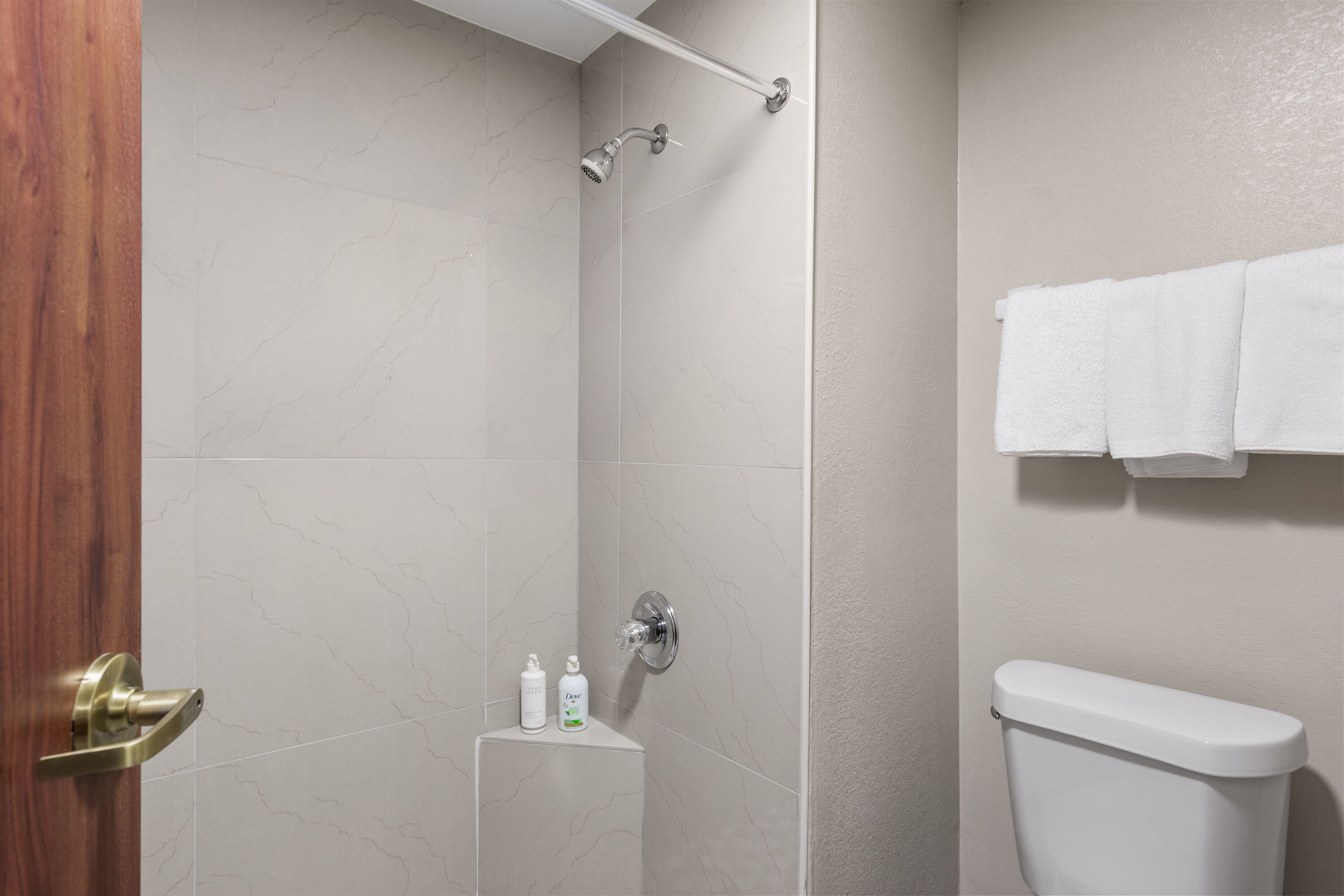 Guest room bath at the Days Inn by Wyndham Phenix City Near Fort Benning in Phenix City, Alabama