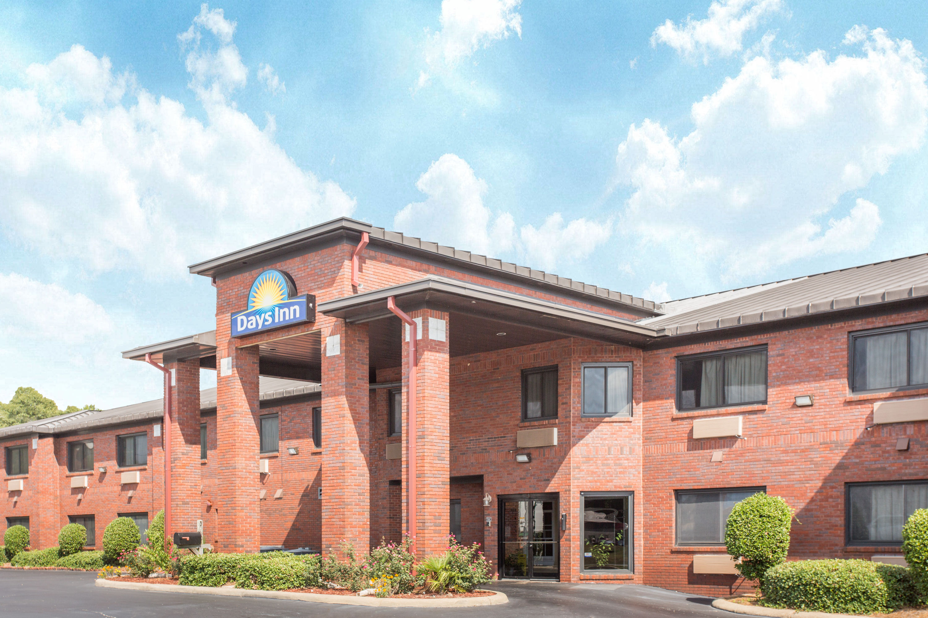 Days Inn By Wyndham Phenix City Near Fort Benning Phenix City