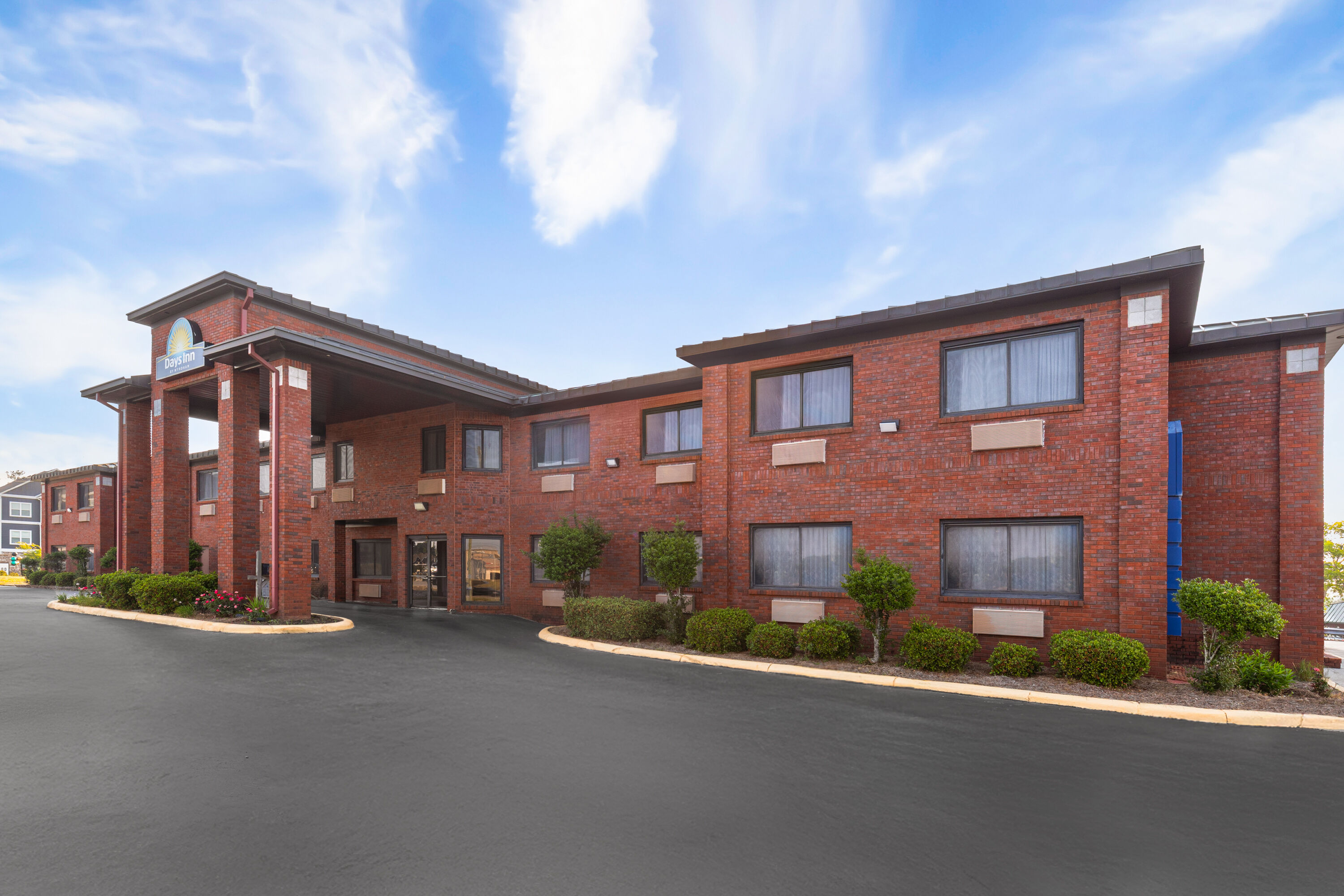 Exterior Day Image of Days Inn by Wyndham Phenix City Near Fort Benning hotel in Phenix City, Alabama