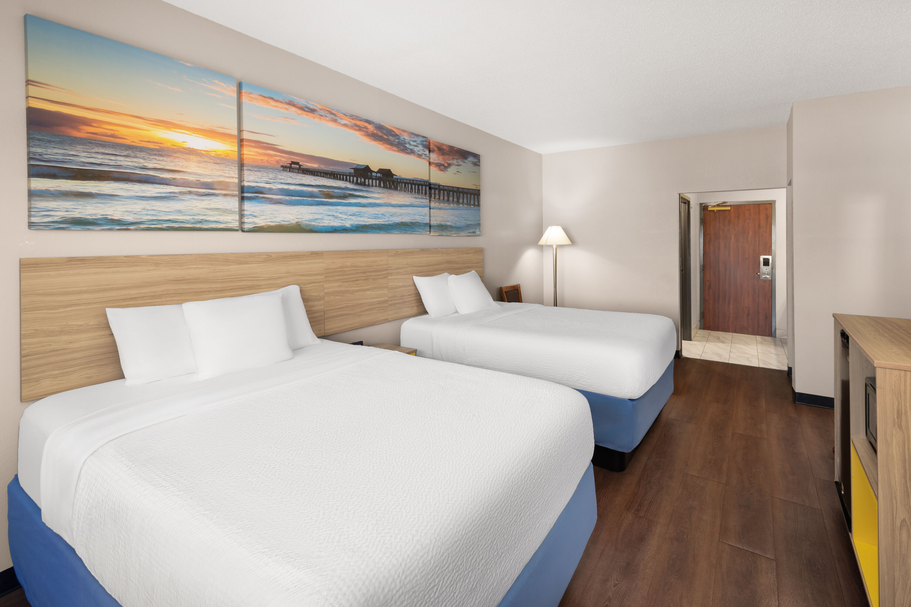 Guest room at the Days Inn by Wyndham Phenix City Near Fort Benning in Phenix City, Alabama