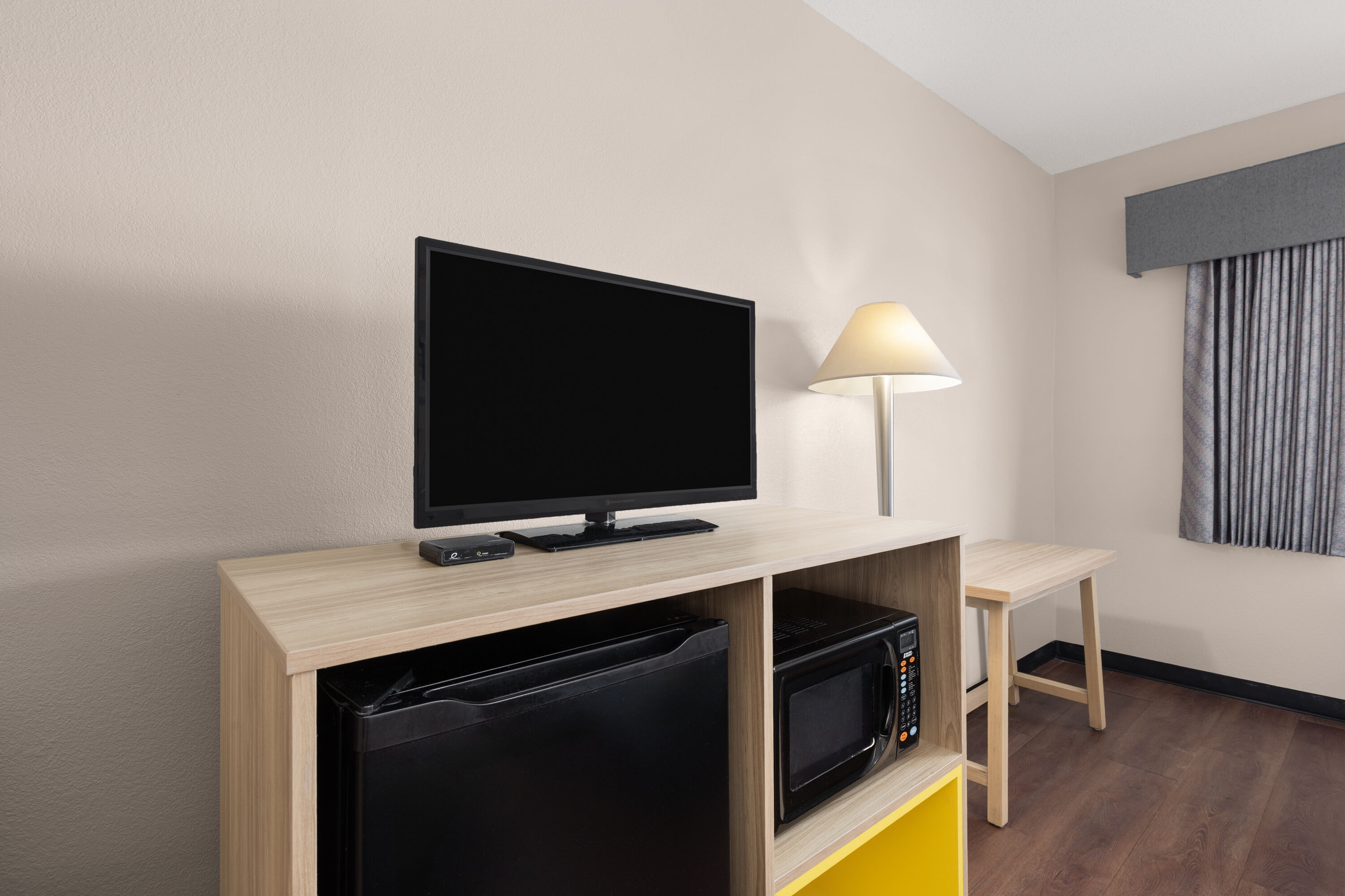 Guest room at the Days Inn by Wyndham Phenix City Near Fort Benning in Phenix City, Alabama