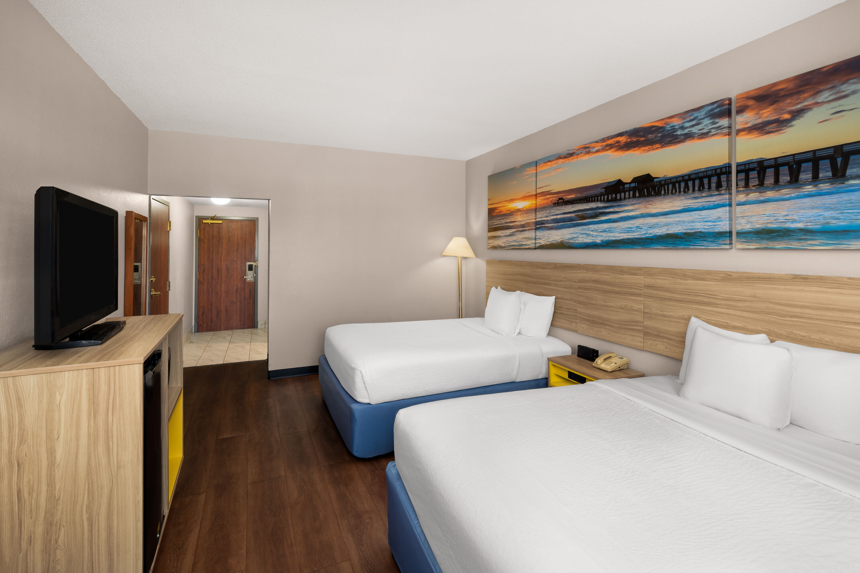 Guest room at the Days Inn by Wyndham Phenix City Near Fort Benning in Phenix City, Alabama
