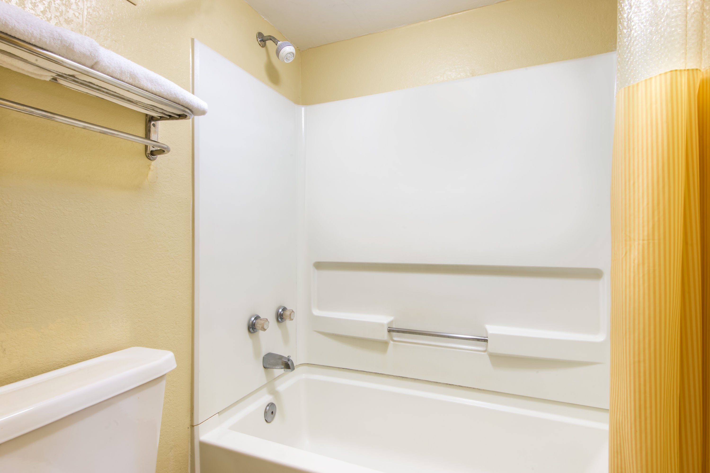 Guest room at the Days Inn by Wyndham Shorter in Shorter, Alabama