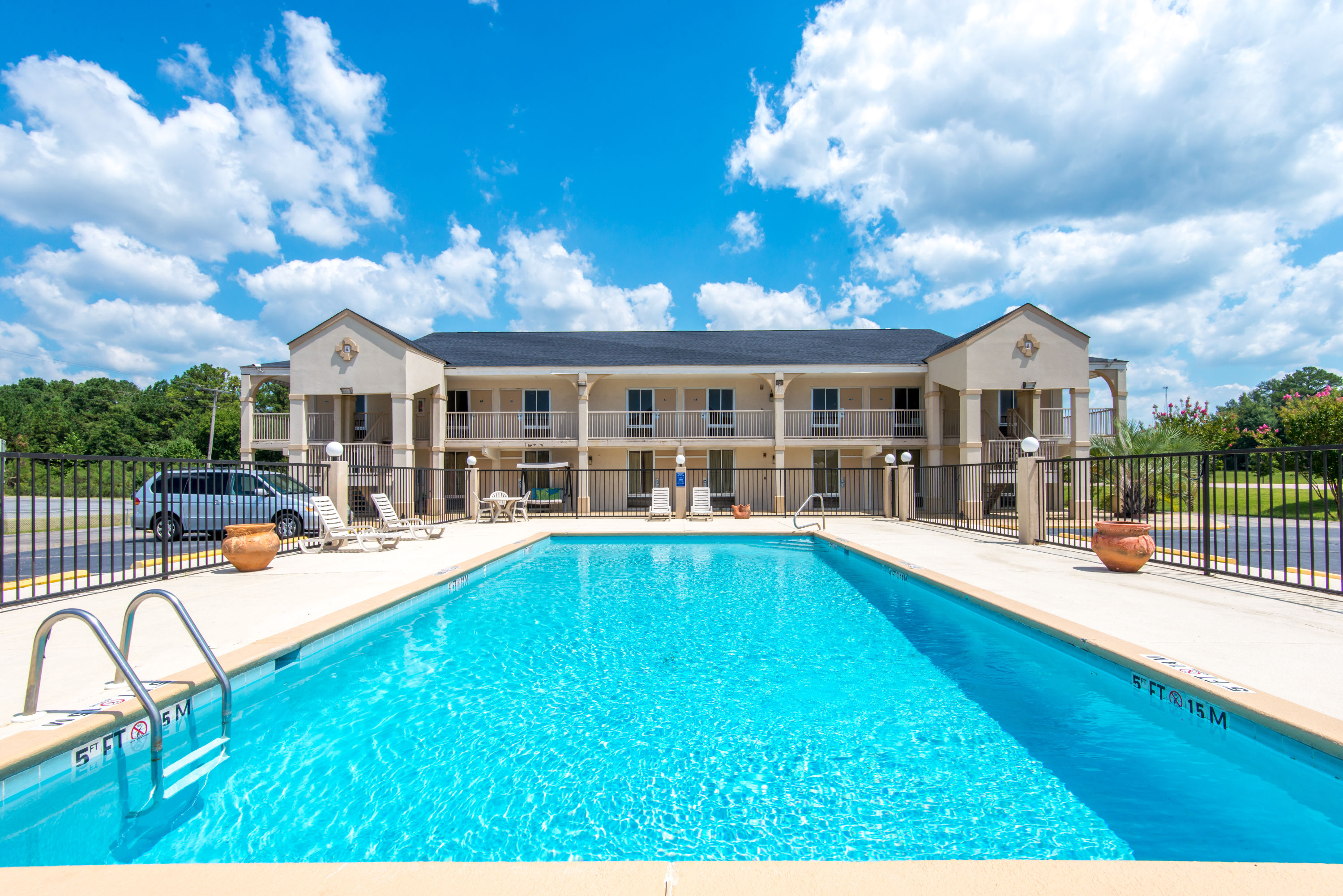 Days Inn by Wyndham Shorter Shorter, AL Hotels