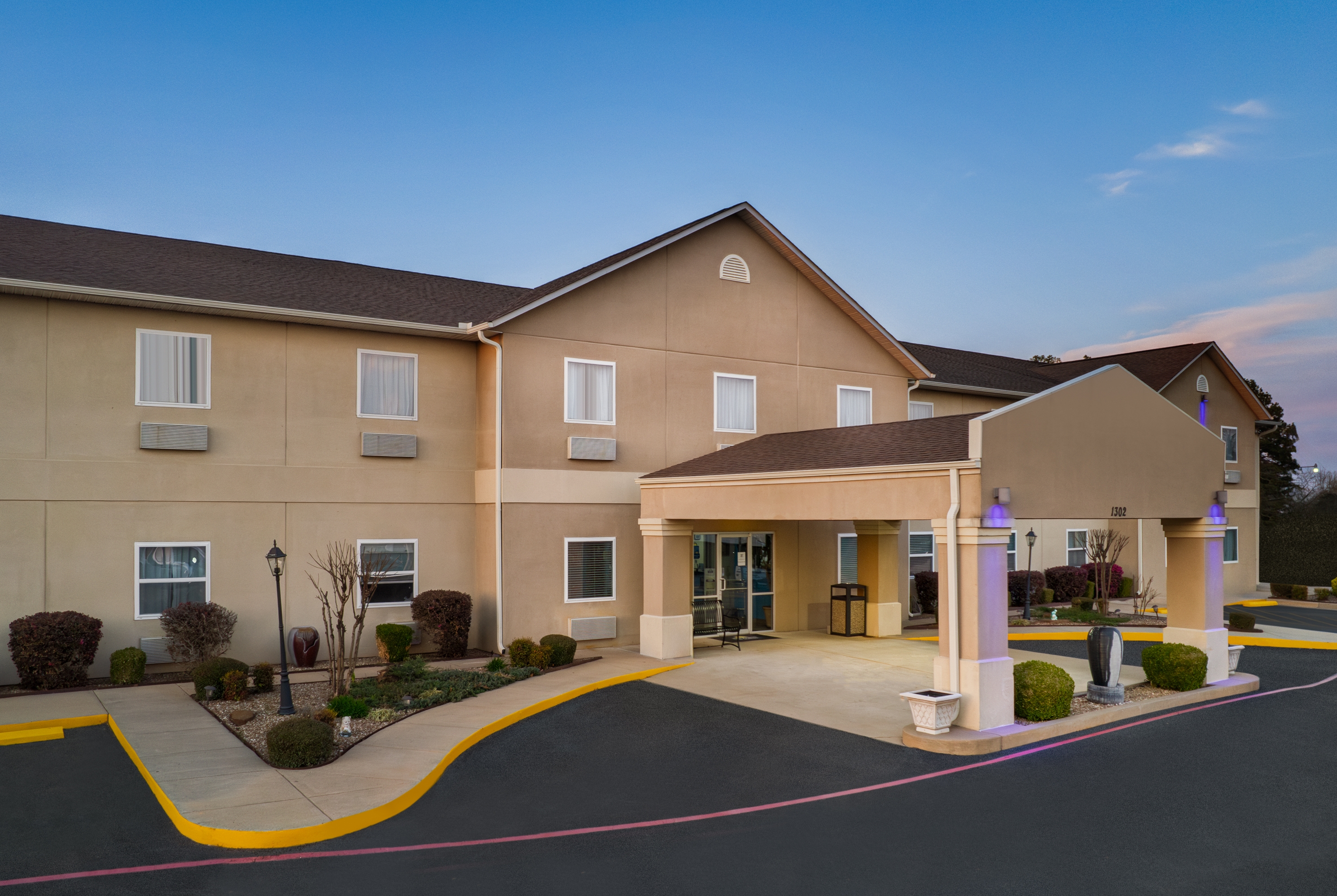 Exterior of Days Inn & Suites by Wyndham Cabot hotel in Cabot, Arkansas
