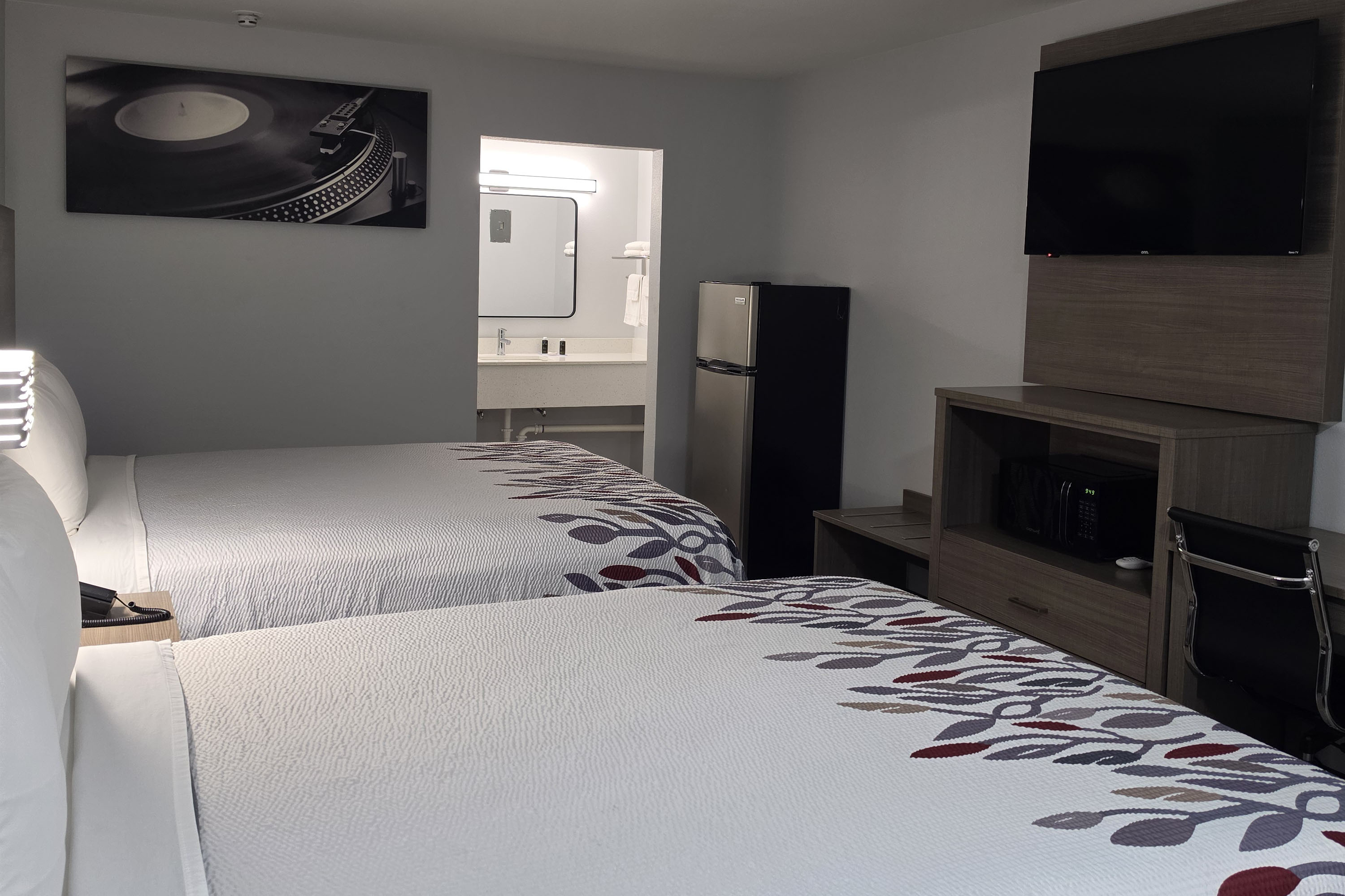 Guest room at the Days Inn by Wyndham Camden AR in Camden, Arkansas