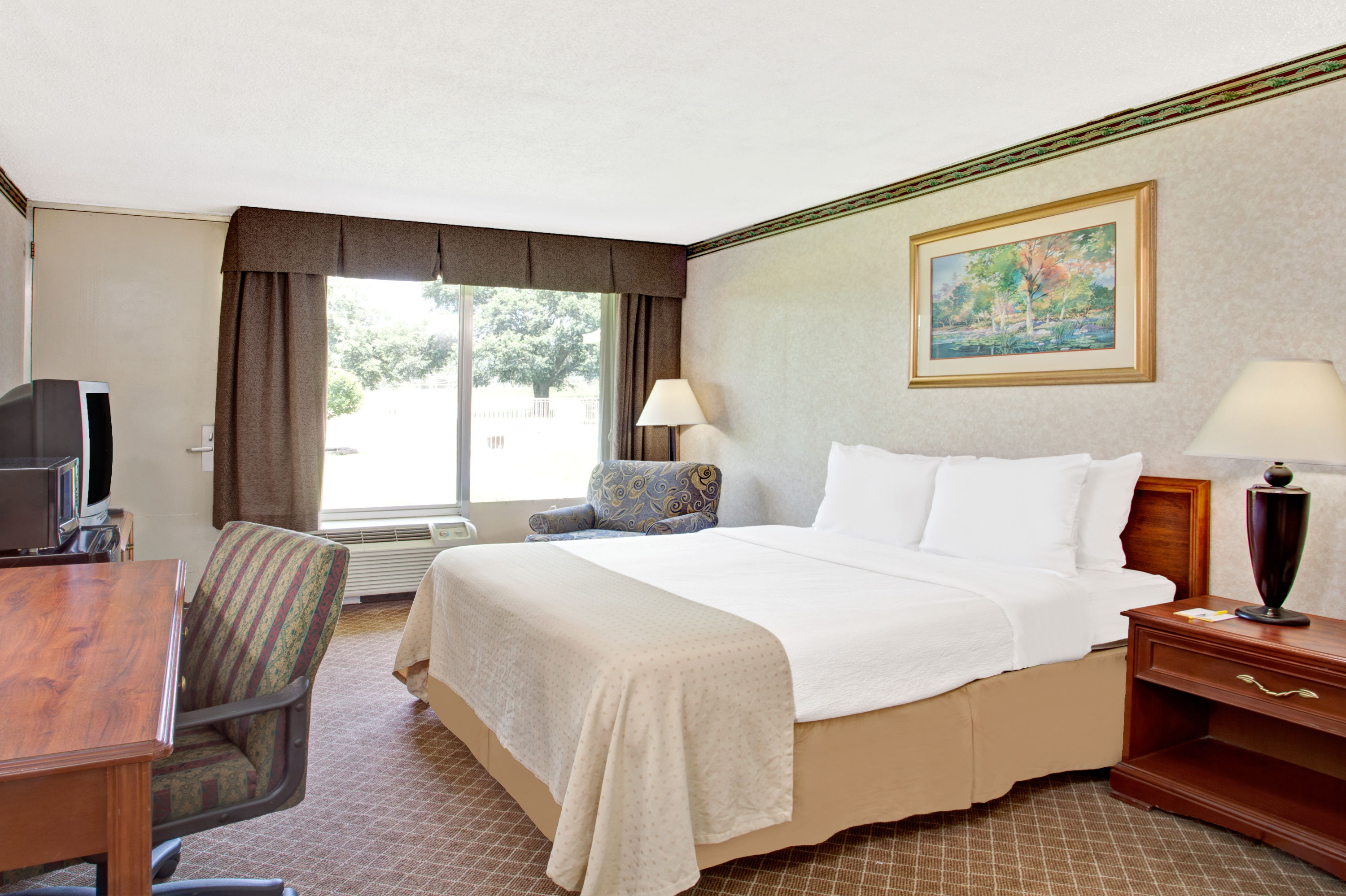 Guest room at the Days Inn by Wyndham Forrest City in Forrest City, Arkansas