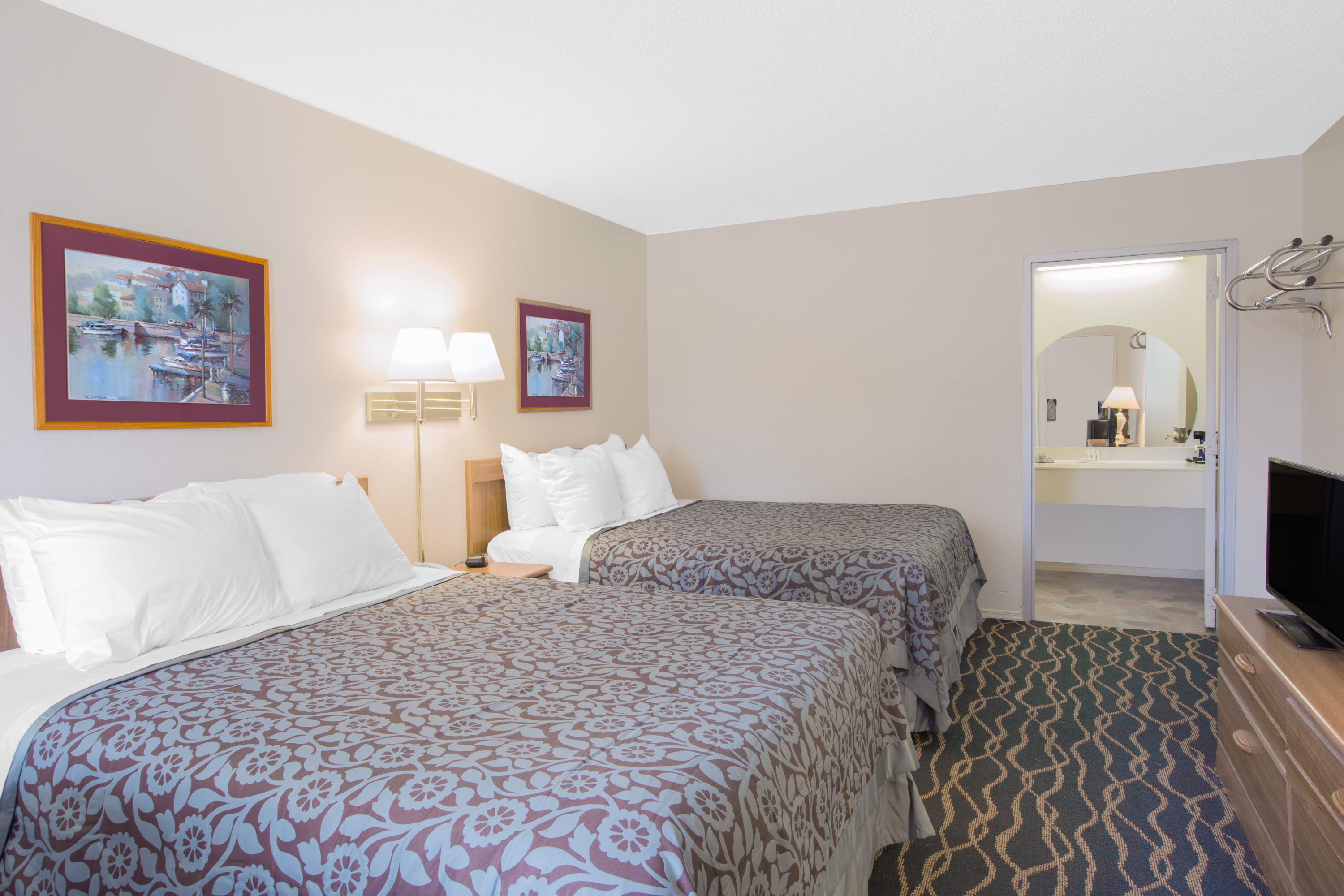 Days Inn by Wyndham Hardy Hardy, AR Hotels