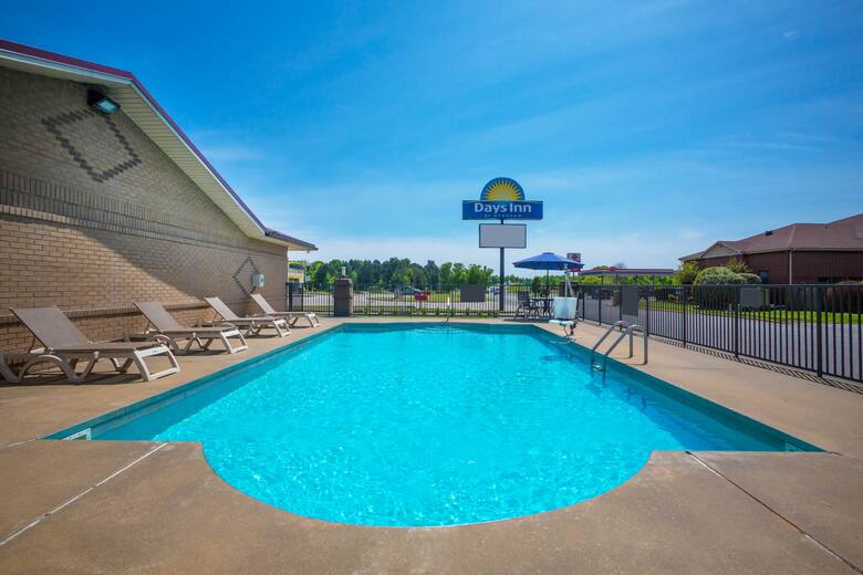 Days Inn By Wyndham Lonoke Hotels Ar 72086 Pool At The Days Inn By Wyndham Lonoke In Arkansas
