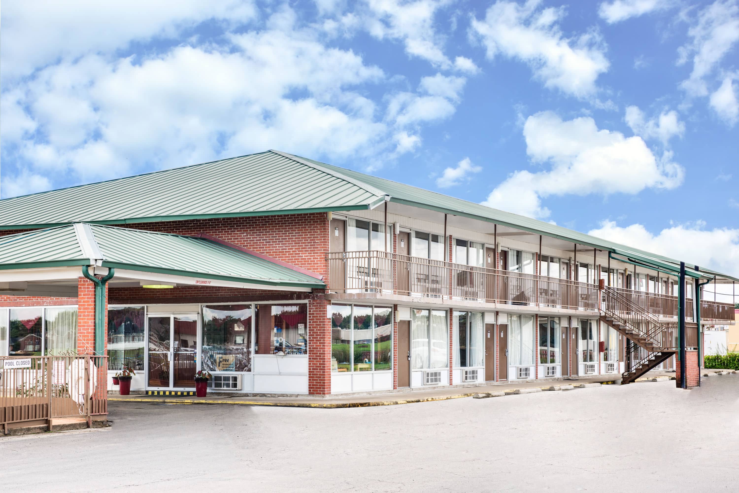 Days Inn by Wyndham Newport Newport, AR Hotels