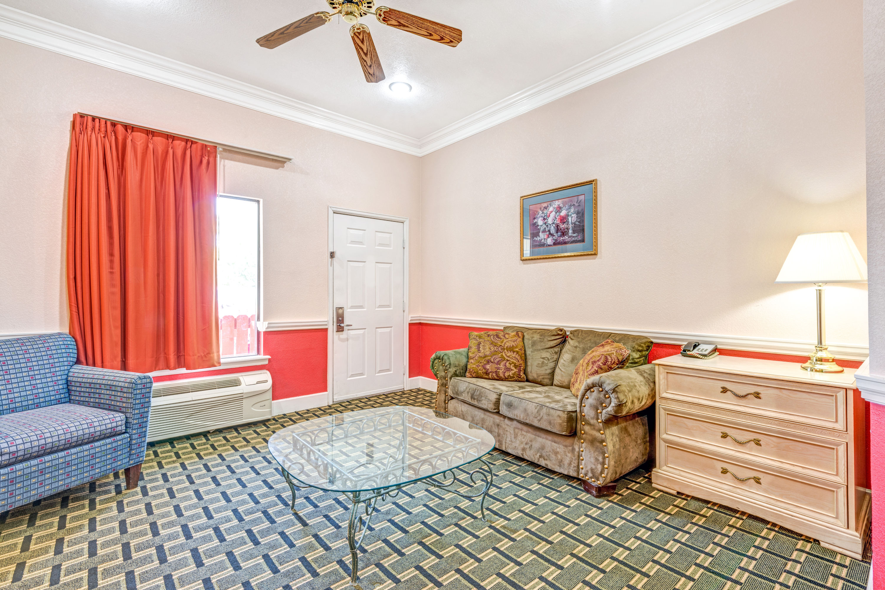 Guest room amenity at Days Inn & Suites by Wyndham Osceola AR in Osceola, Arkansas