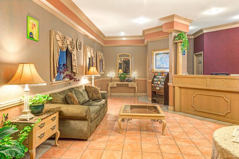 Days Inn Suites By Wyndham Osceola Ar Hotels 72370 Days Inn Suites By Wyndham Osceola Ar Hotel Lobby In Arkansas