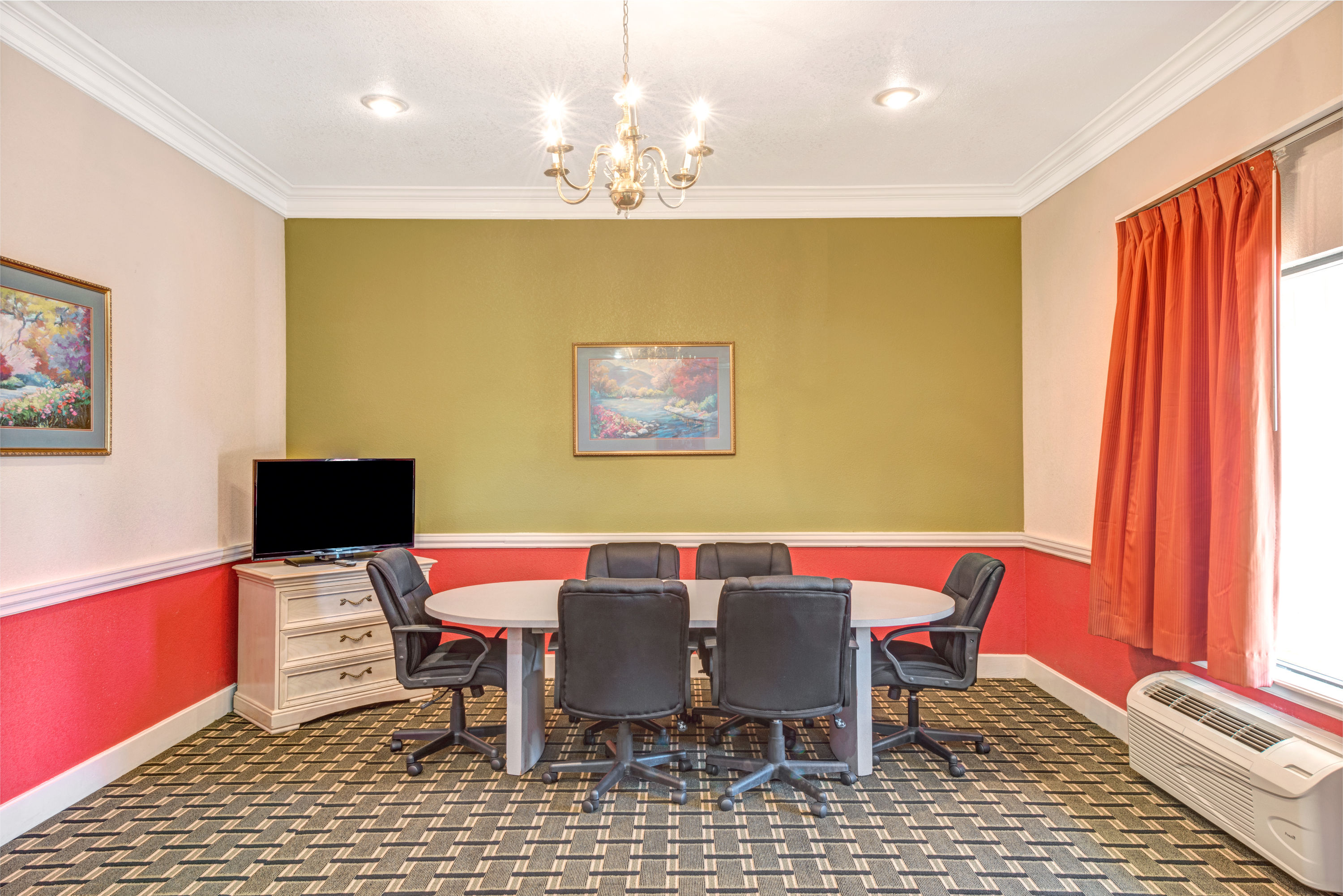 Days Inn & Suites by Wyndham Osceola AR Osceola, AR Hotels