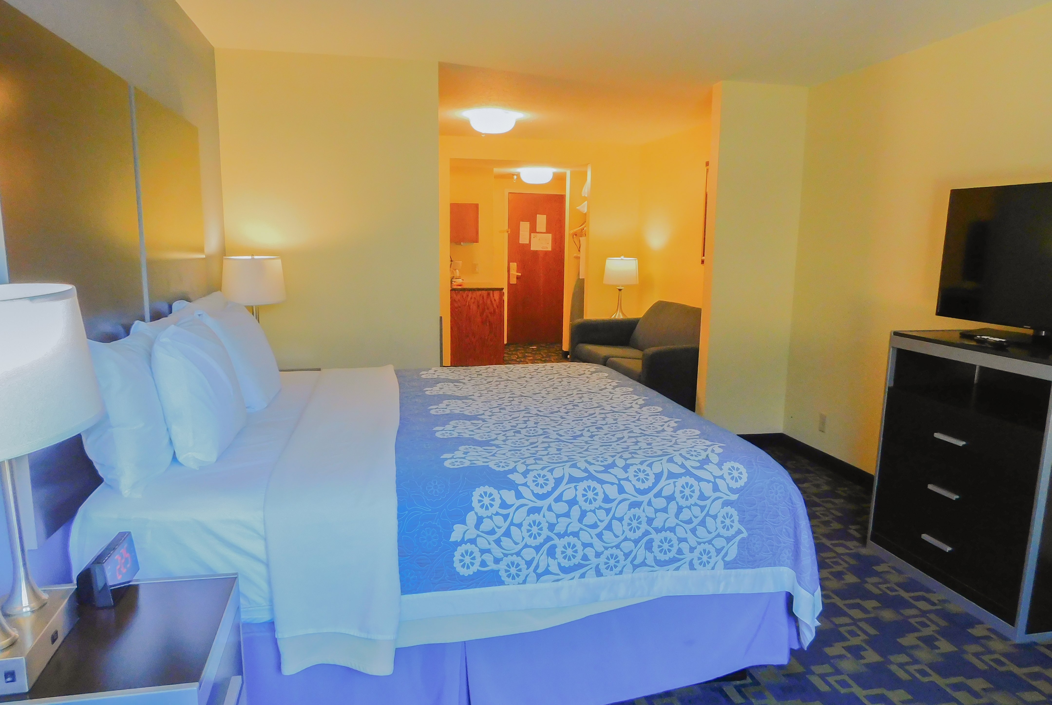 Days Inn & Suites by Wyndham Pocahontas Pocahontas, AR Hotels